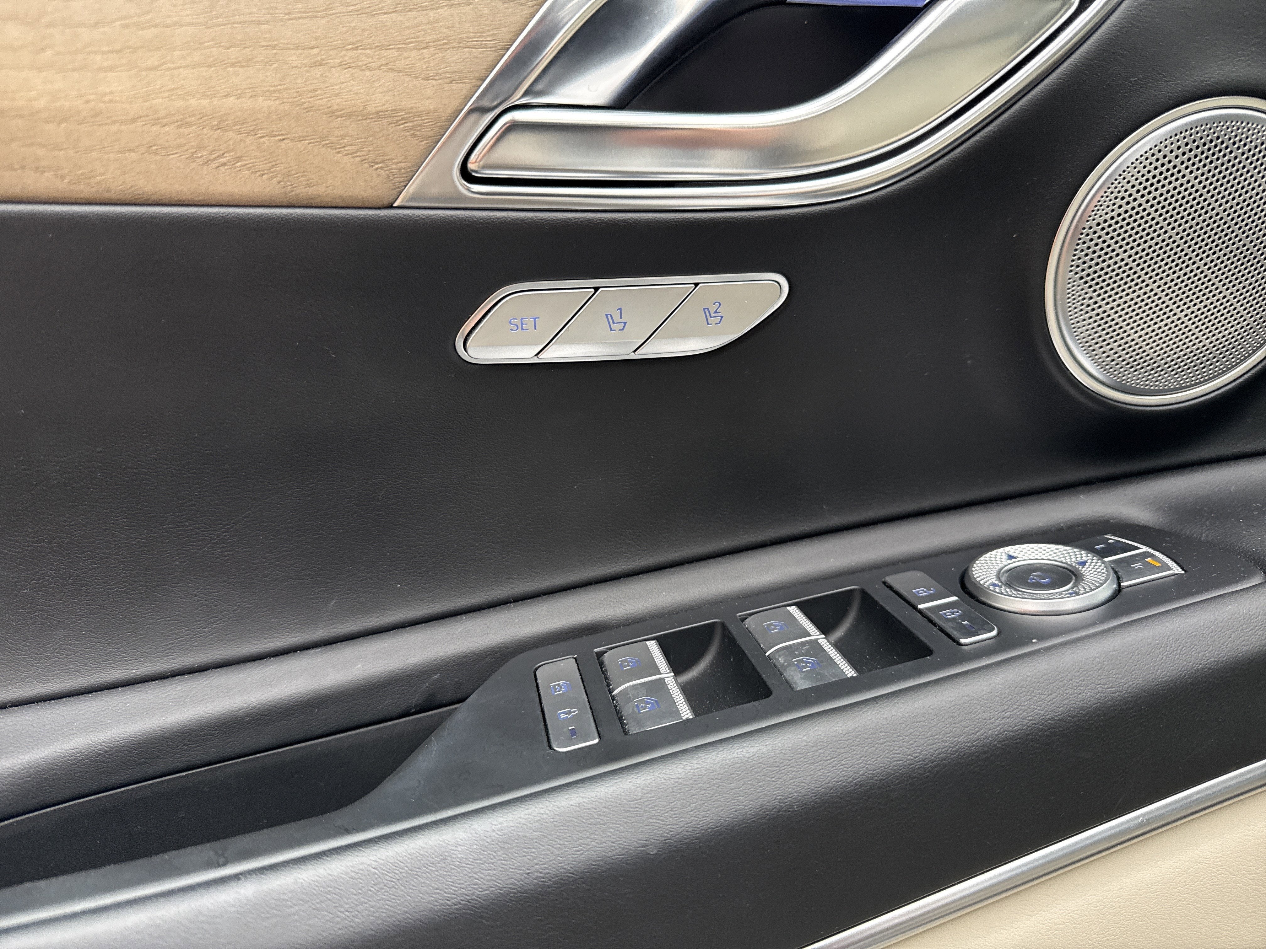 2024 Genesis GV80 Base