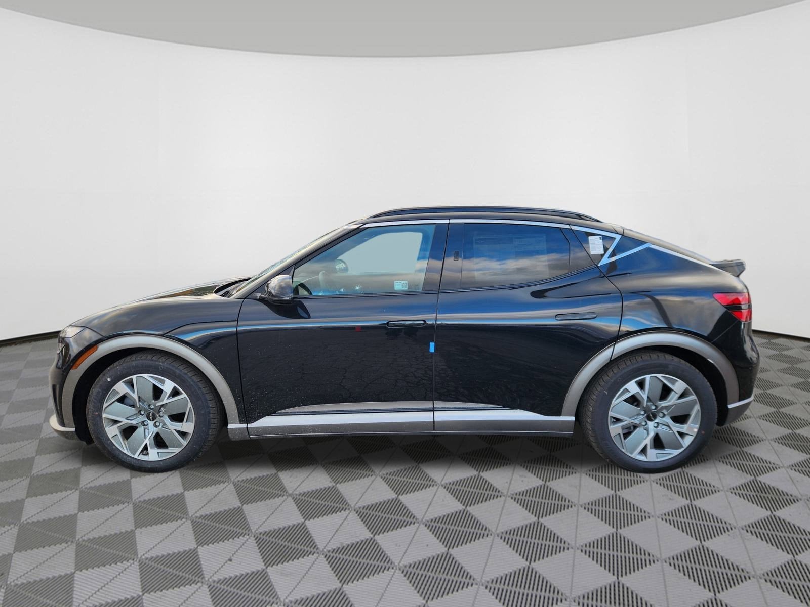 2025 Genesis GV60 Standard