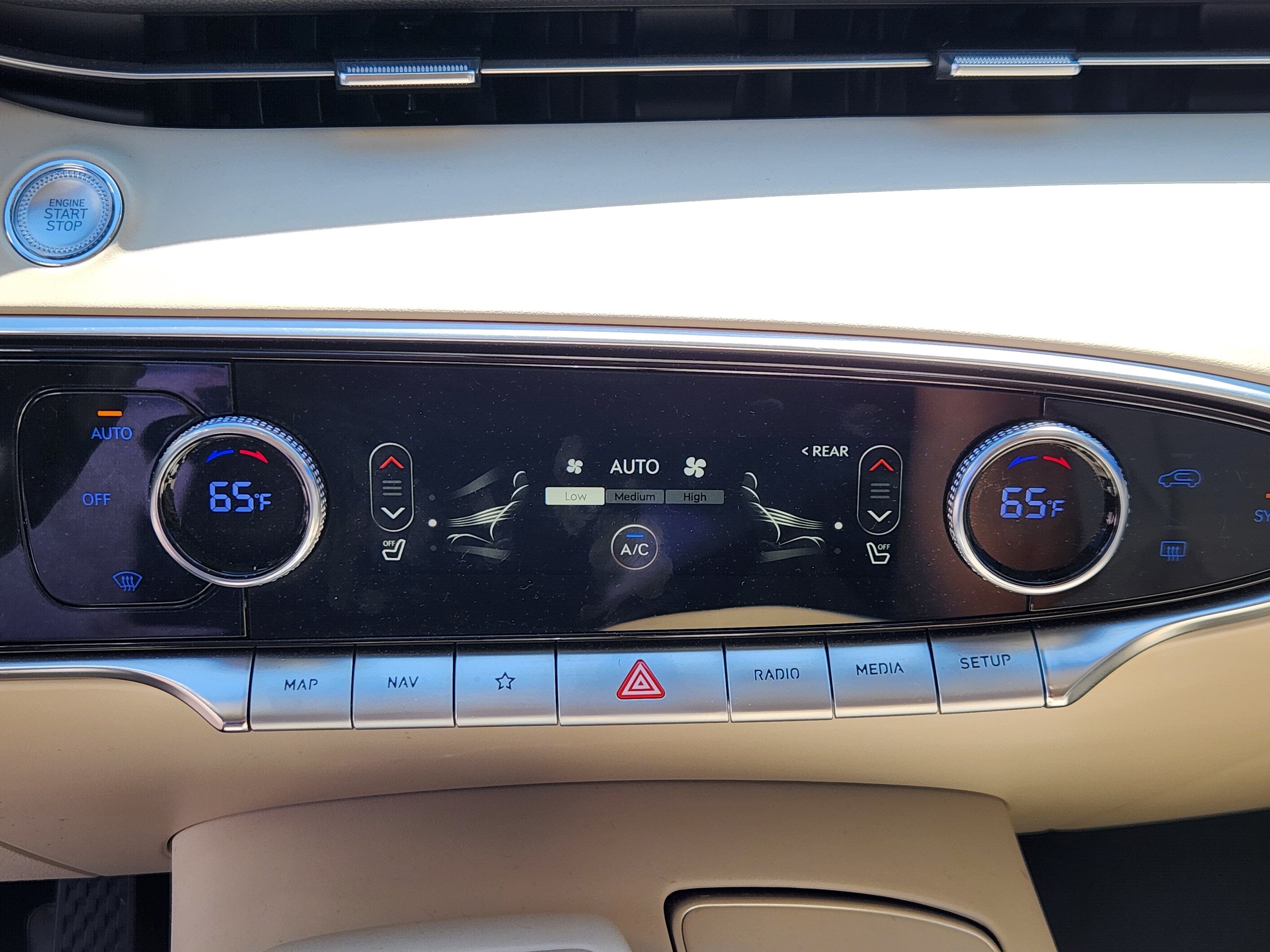 2022 Genesis GV70 2.5T