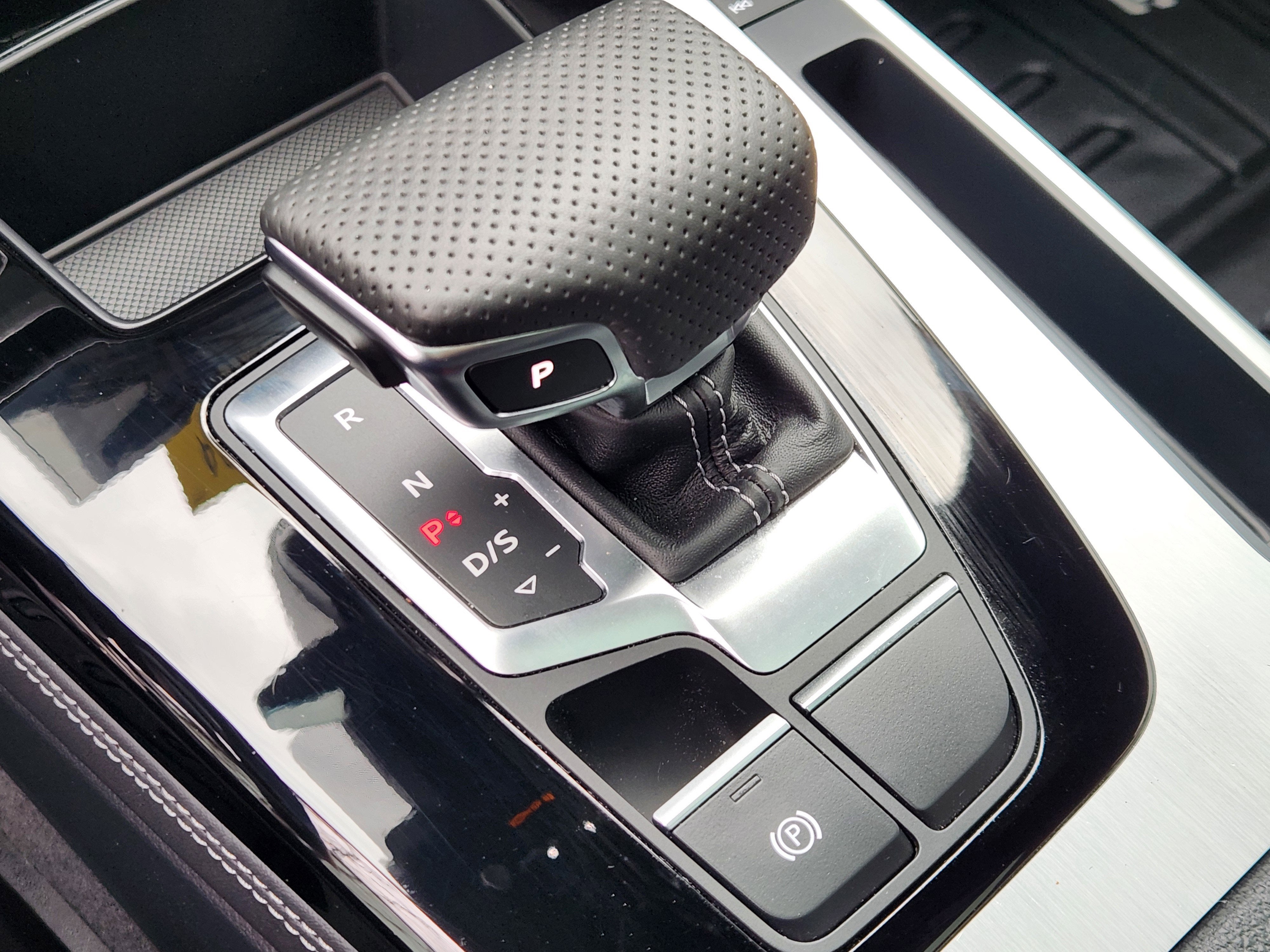 2024 Audi Q5 S line Premium Plus