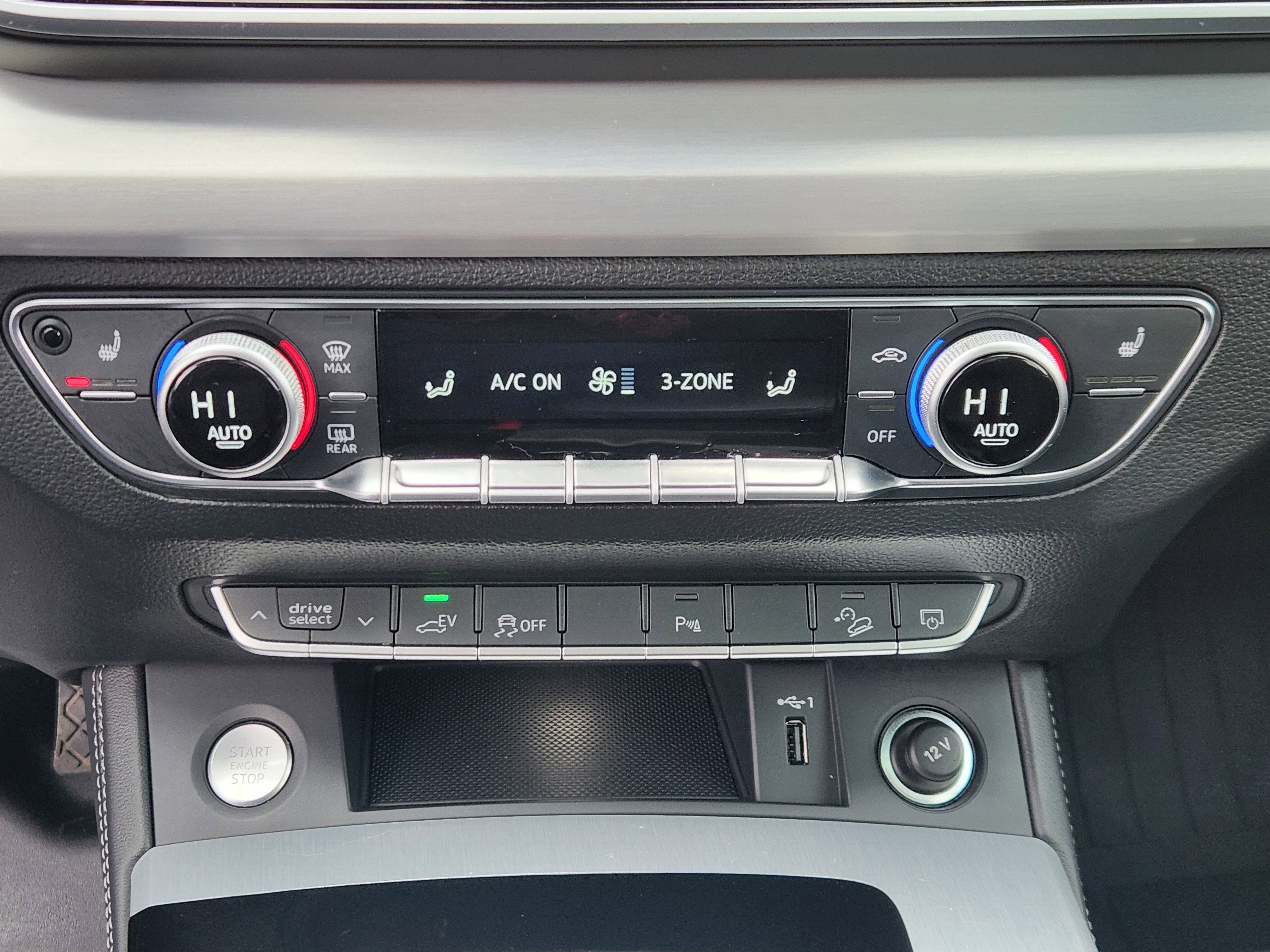 2024 Audi Q5 S line Premium Plus