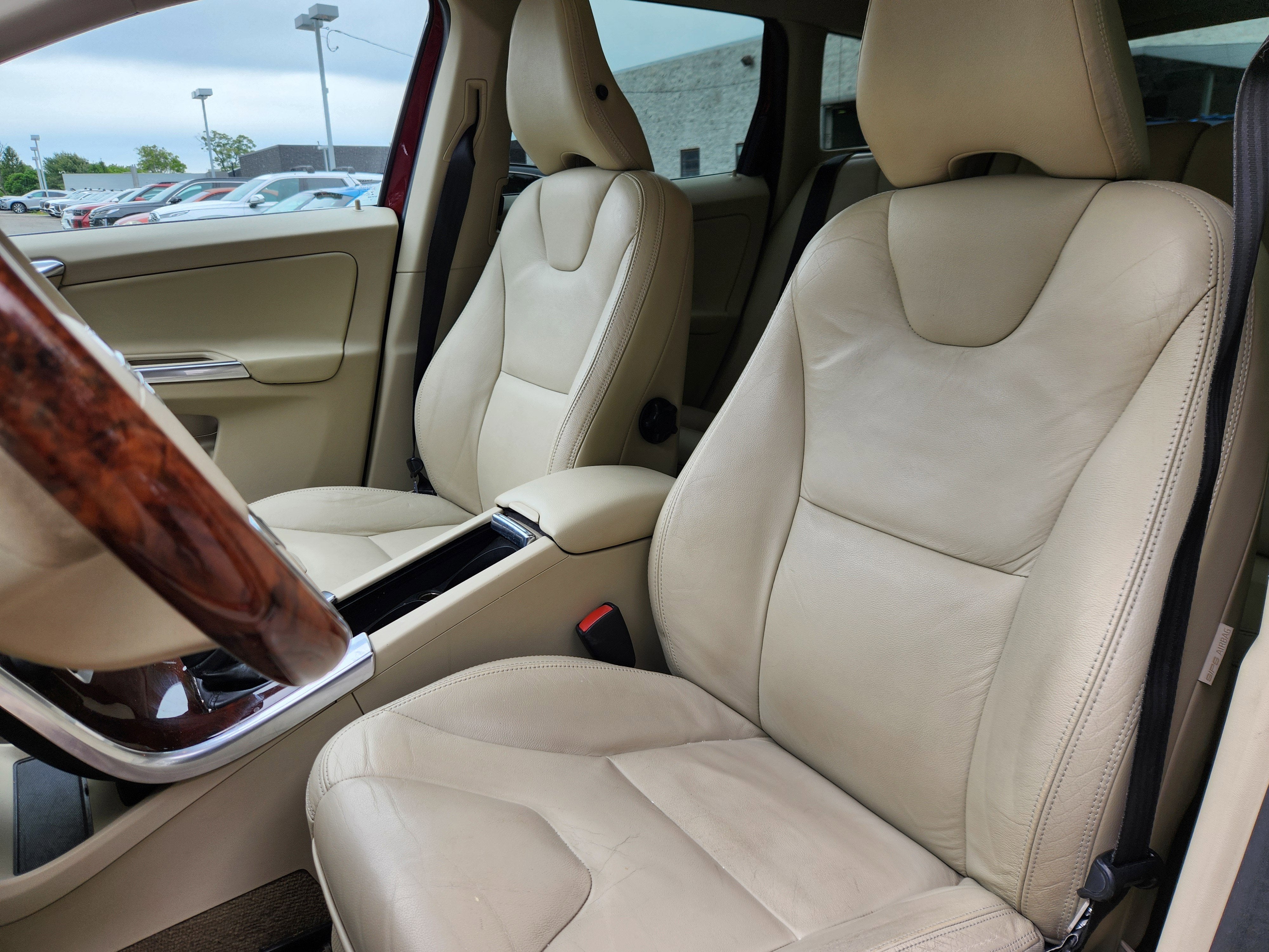 2013 Volvo XC60 T6 Platinum AWD