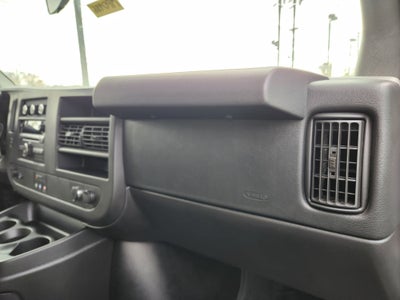 2014 GMC Savana Passenger LT