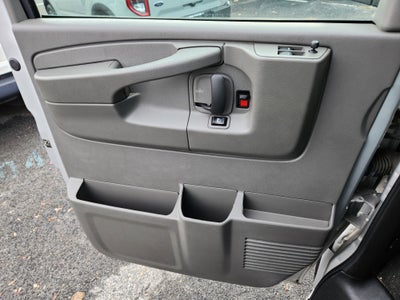 2014 GMC Savana Passenger LT