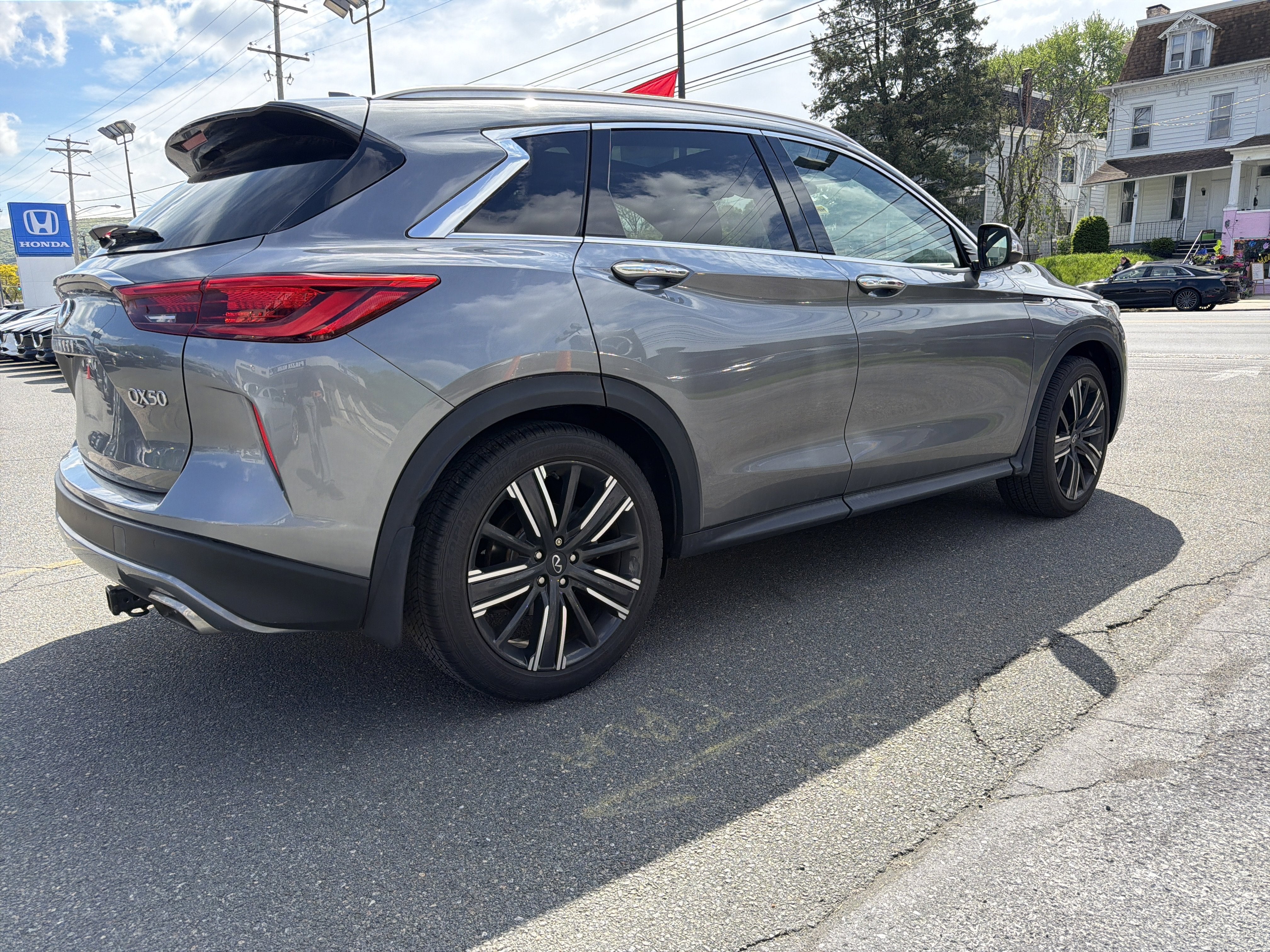 2021 INFINITI QX50 LUXE