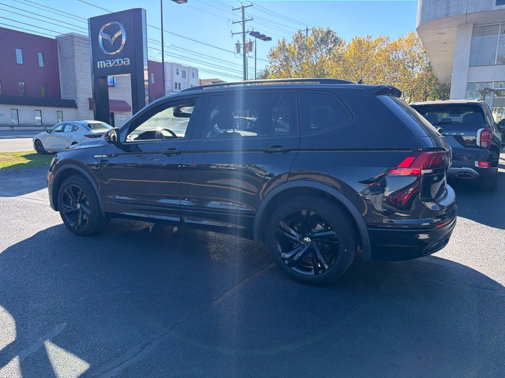 2024 Volkswagen Tiguan SE R-Line Black