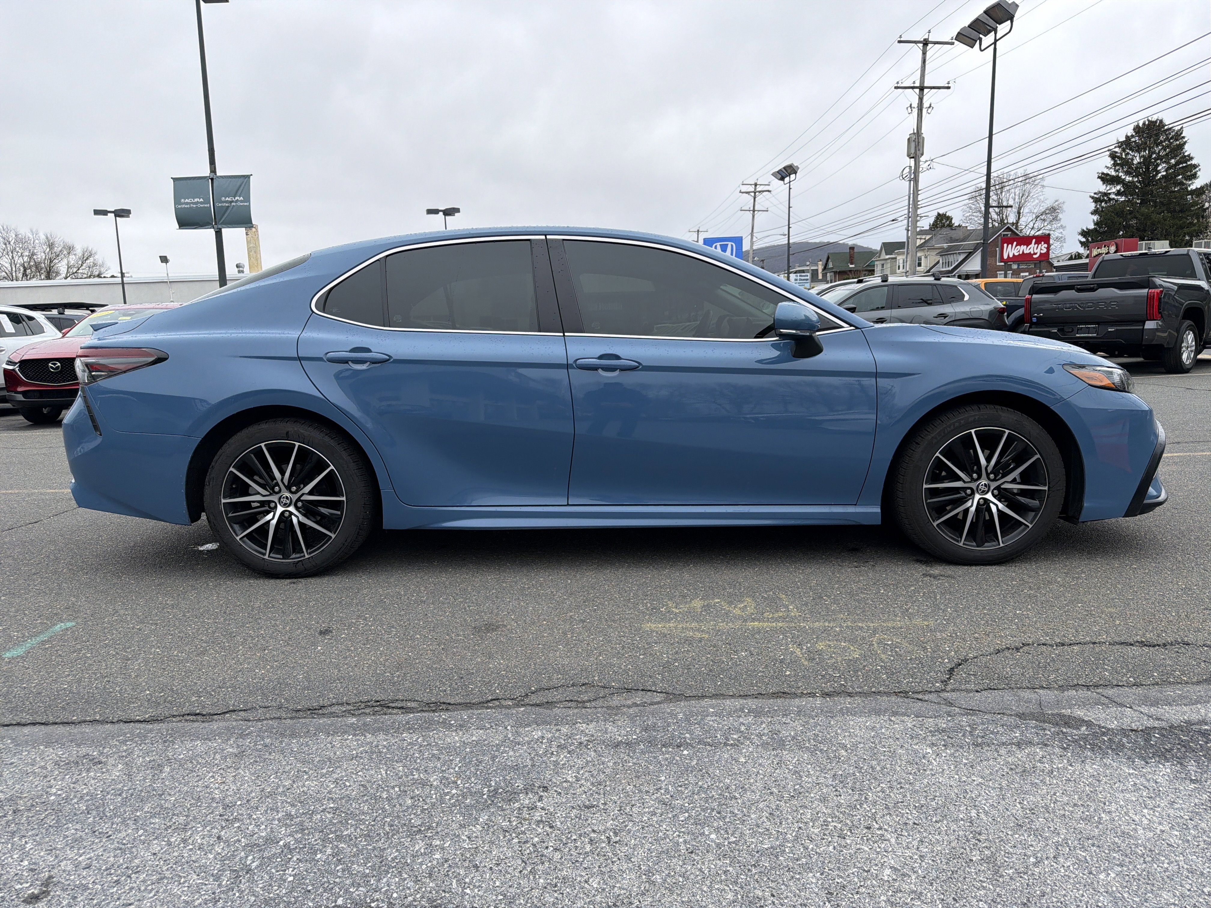 2024 Toyota Camry SE