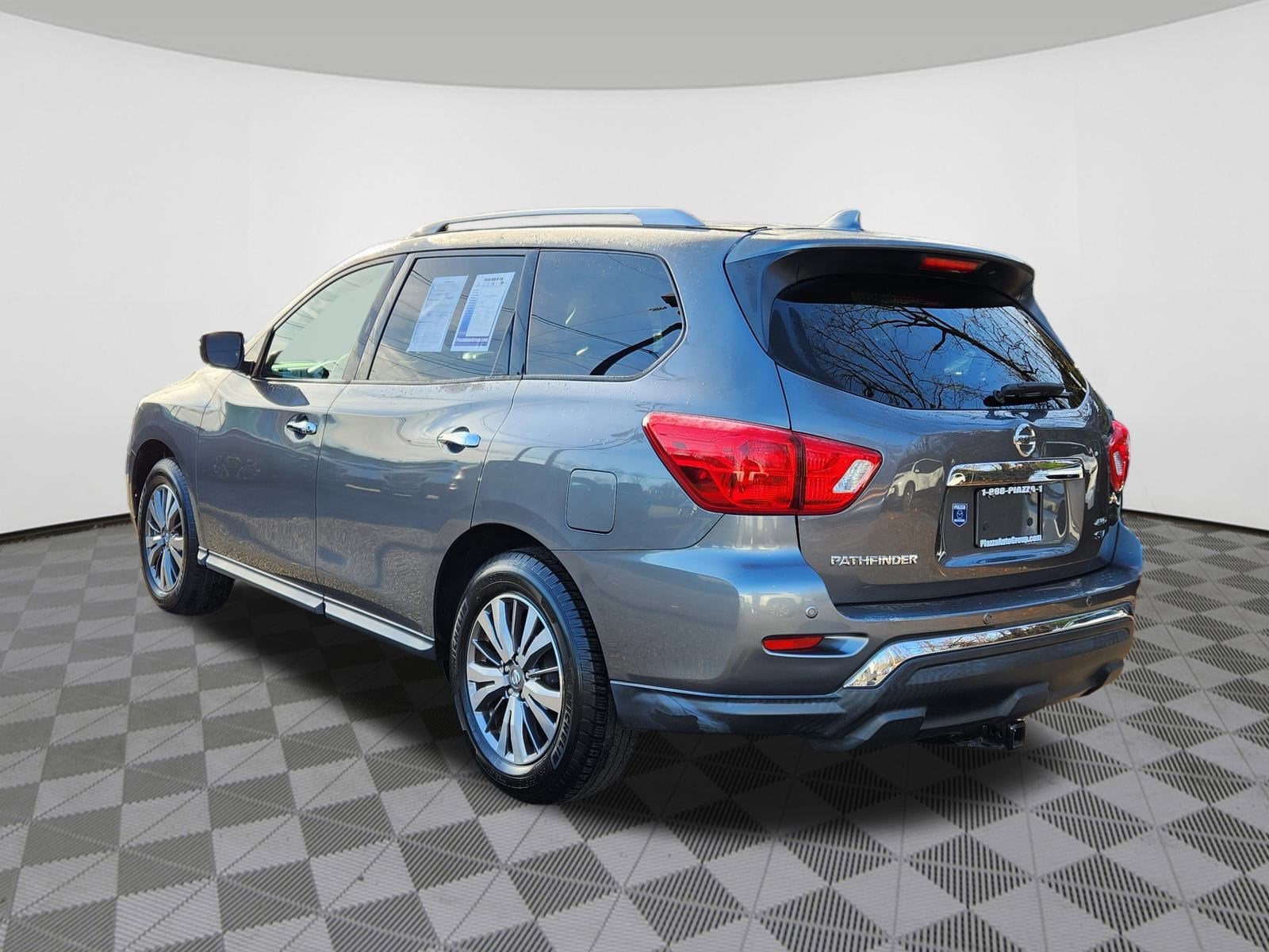 2019 Nissan Pathfinder SV