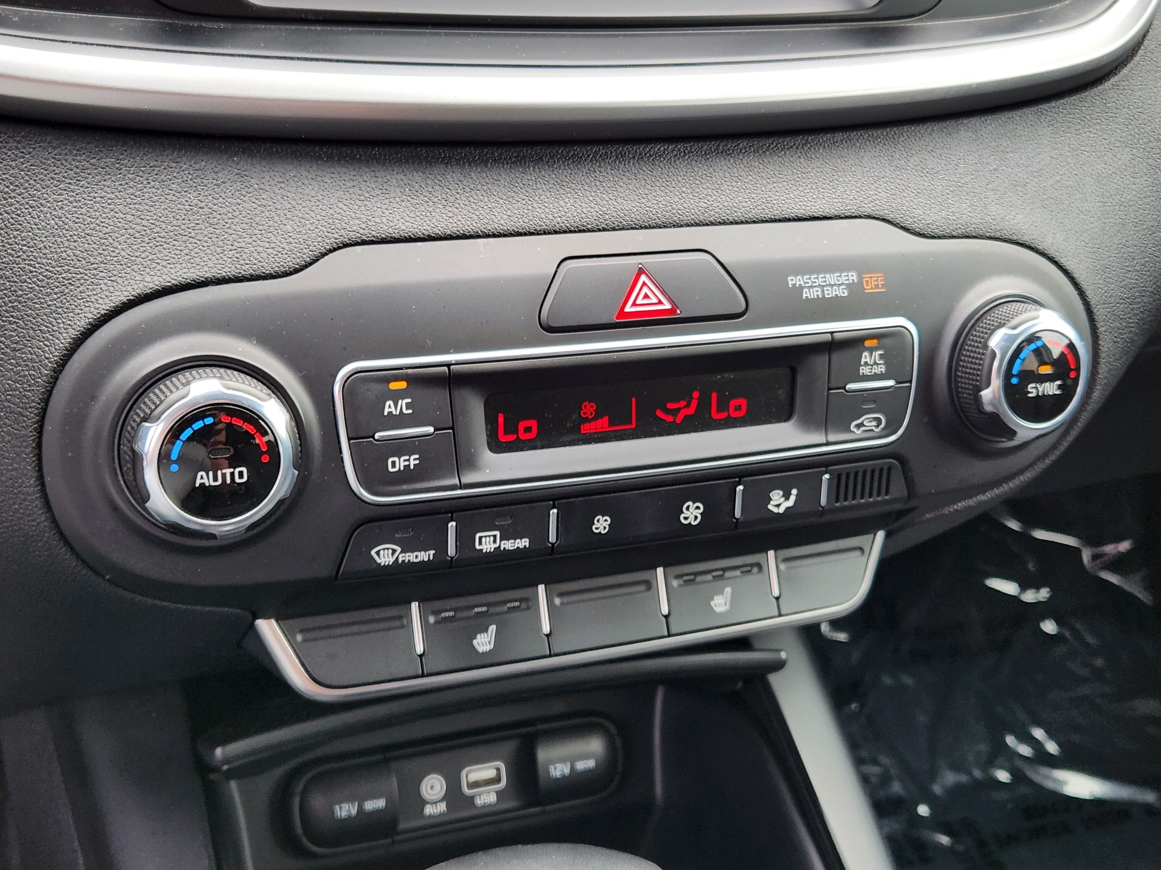 2019 Kia Sorento S V6