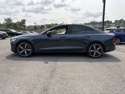 2024 Volvo S60 Core Dark Theme