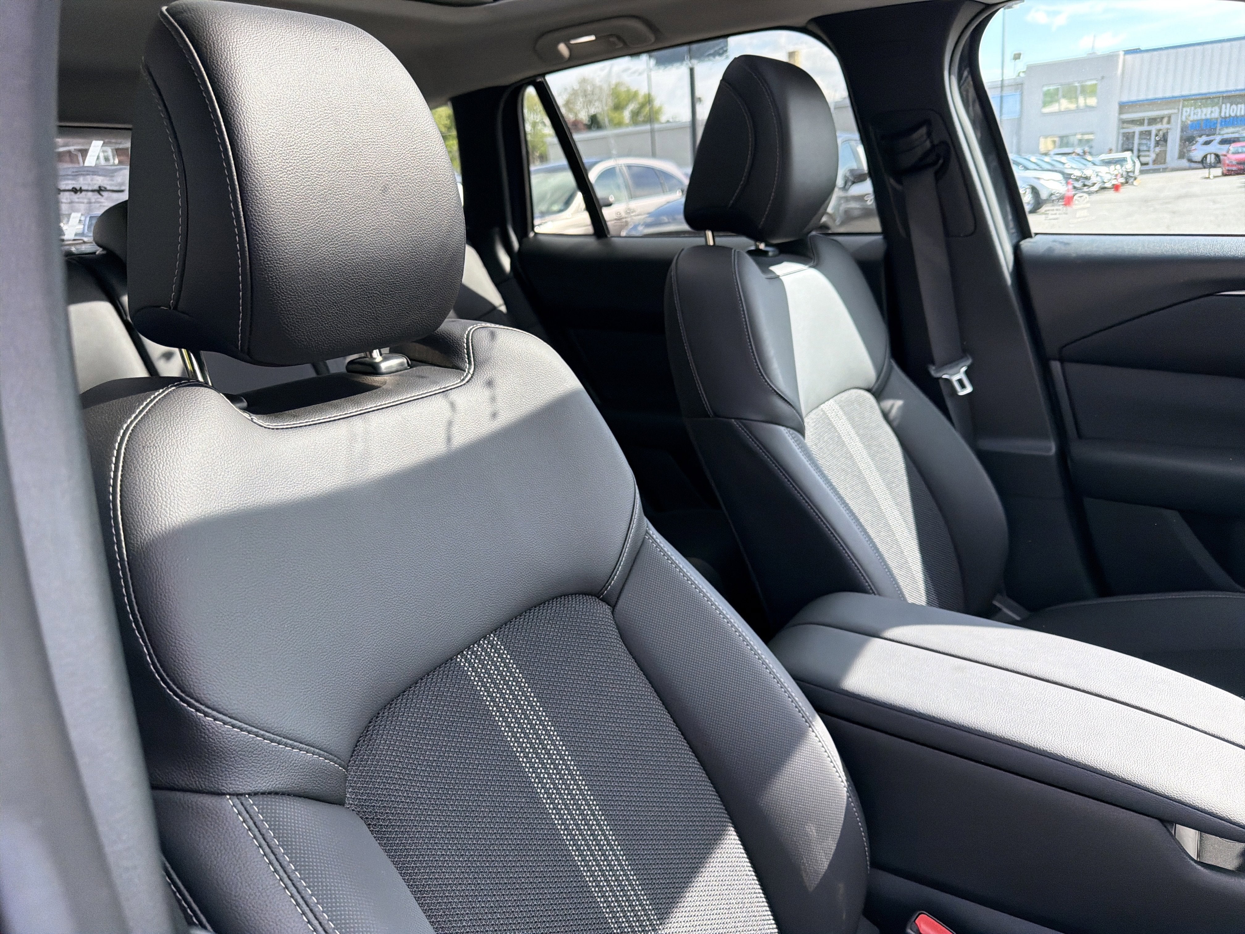 2025 Mazda Mazda CX-50 2.5 S Premium Package