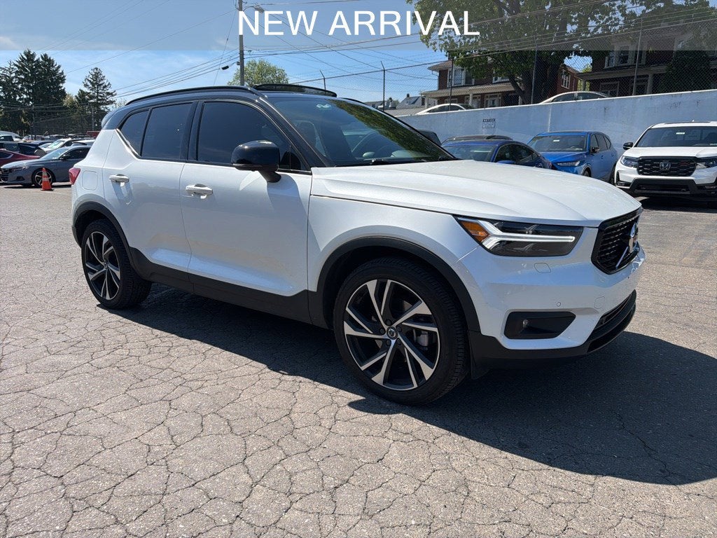 2021 Volvo XC40 R-Design