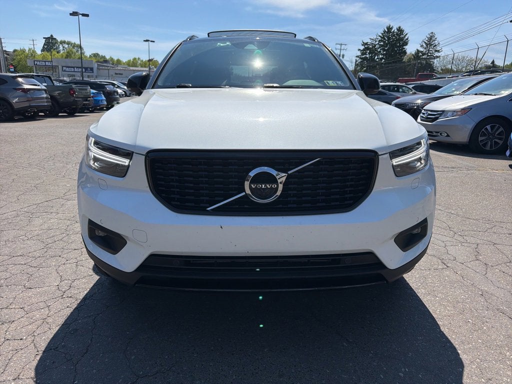 2021 Volvo XC40 R-Design