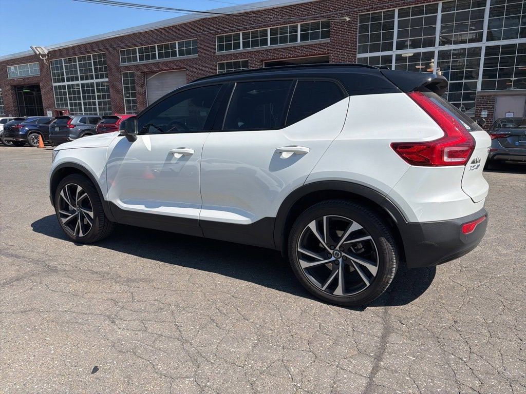 2021 Volvo XC40 R-Design