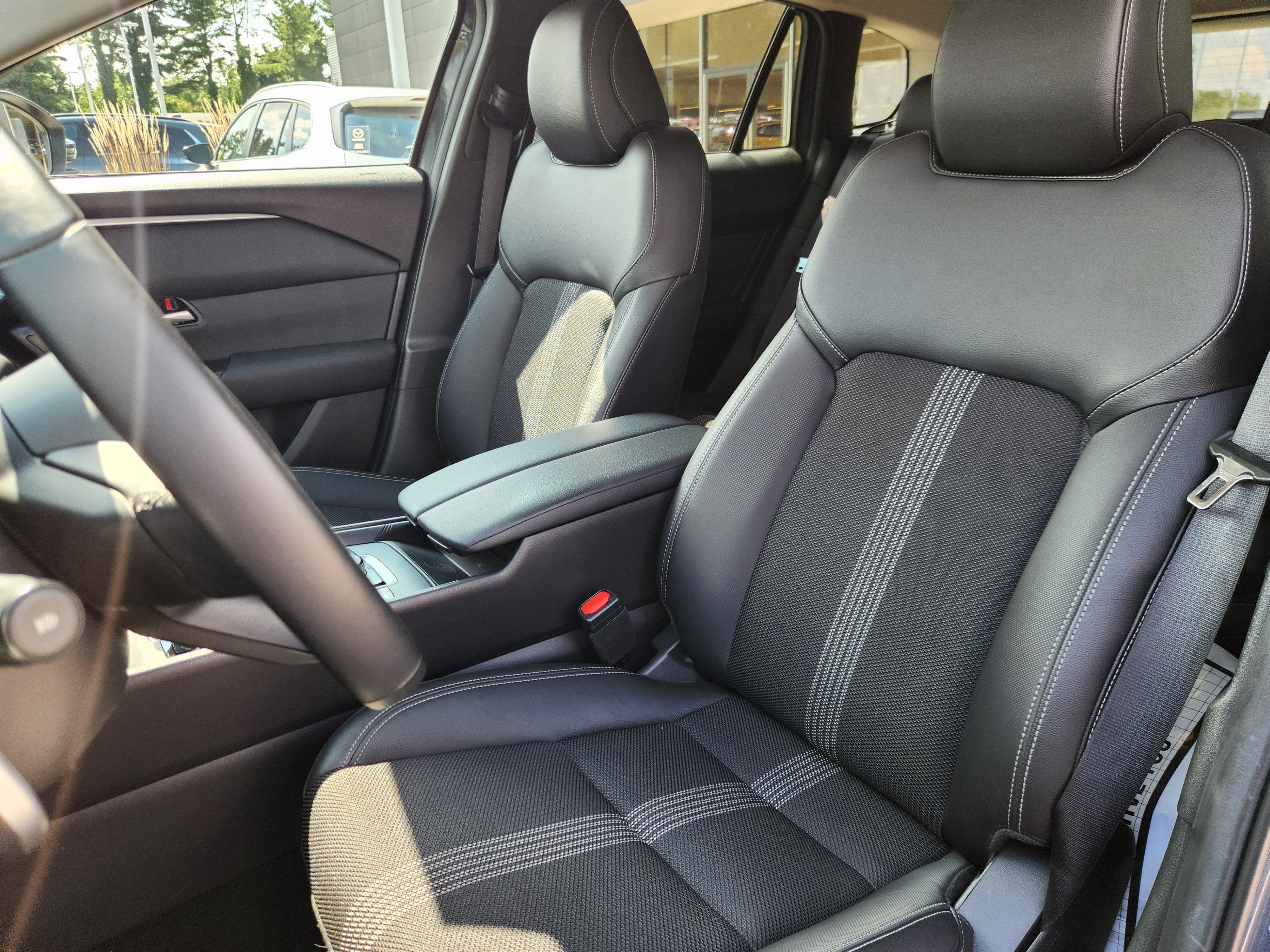 2025 Mazda Mazda CX-50 2.5 S Preferred Package
