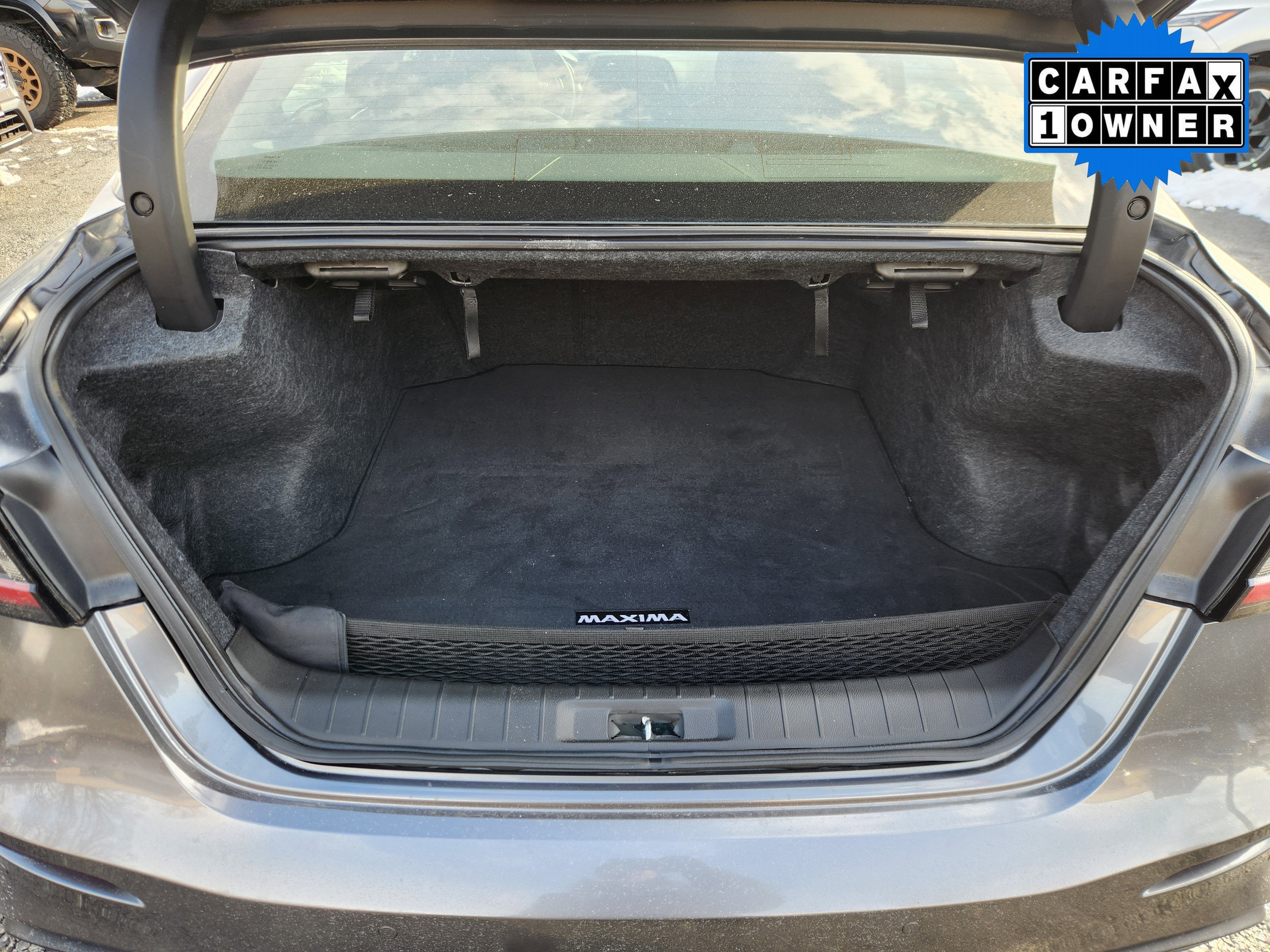 2022 Nissan Maxima SR