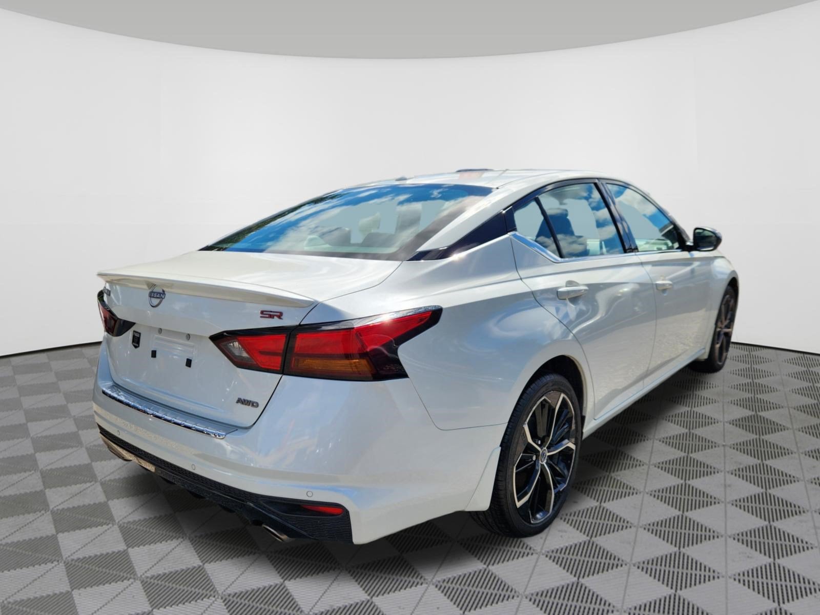 2023 Nissan Altima 2.5 SR