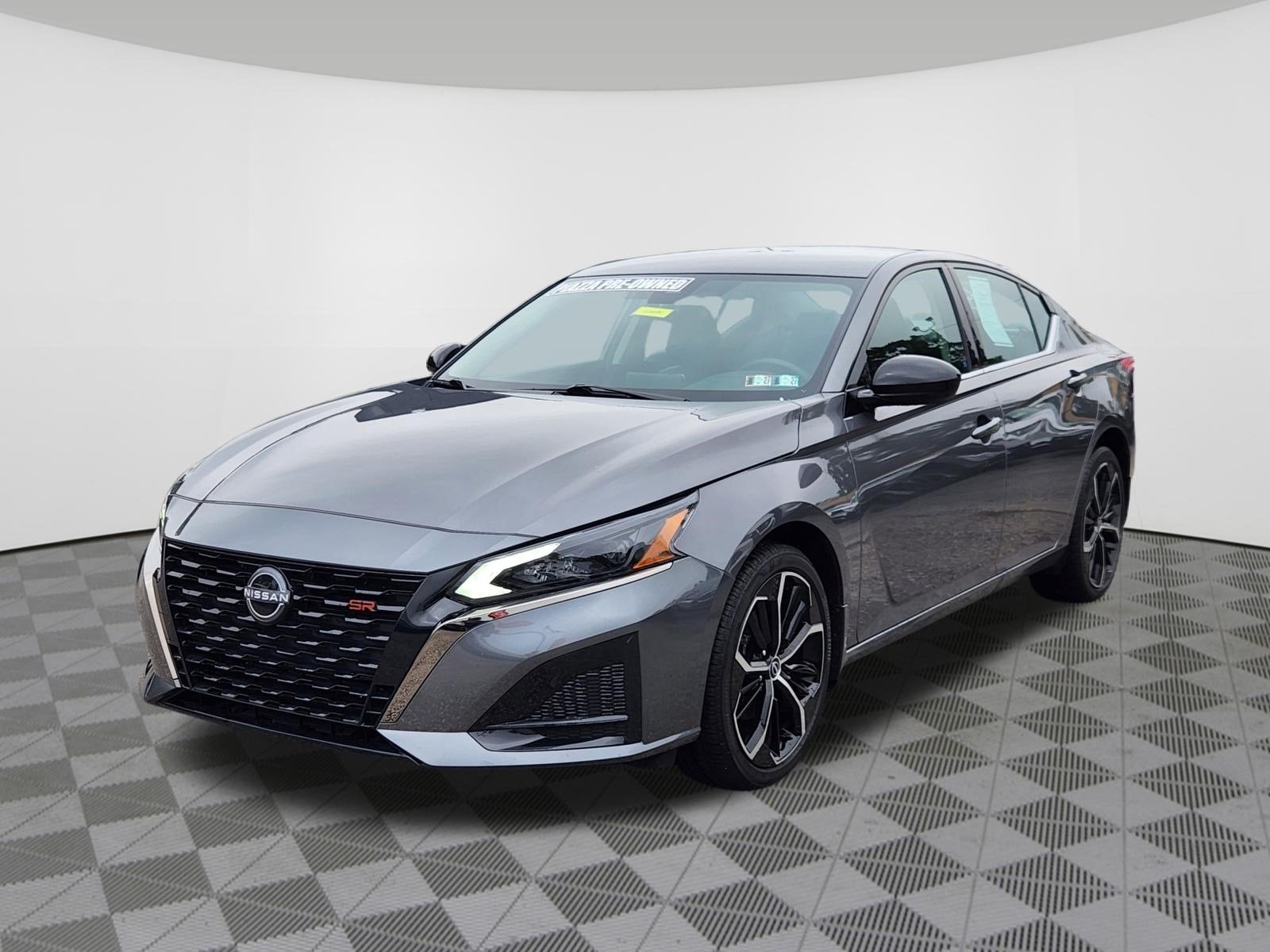 2025 Nissan Altima SR