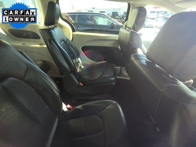 2023 Chrysler Pacifica Hybrid Touring L