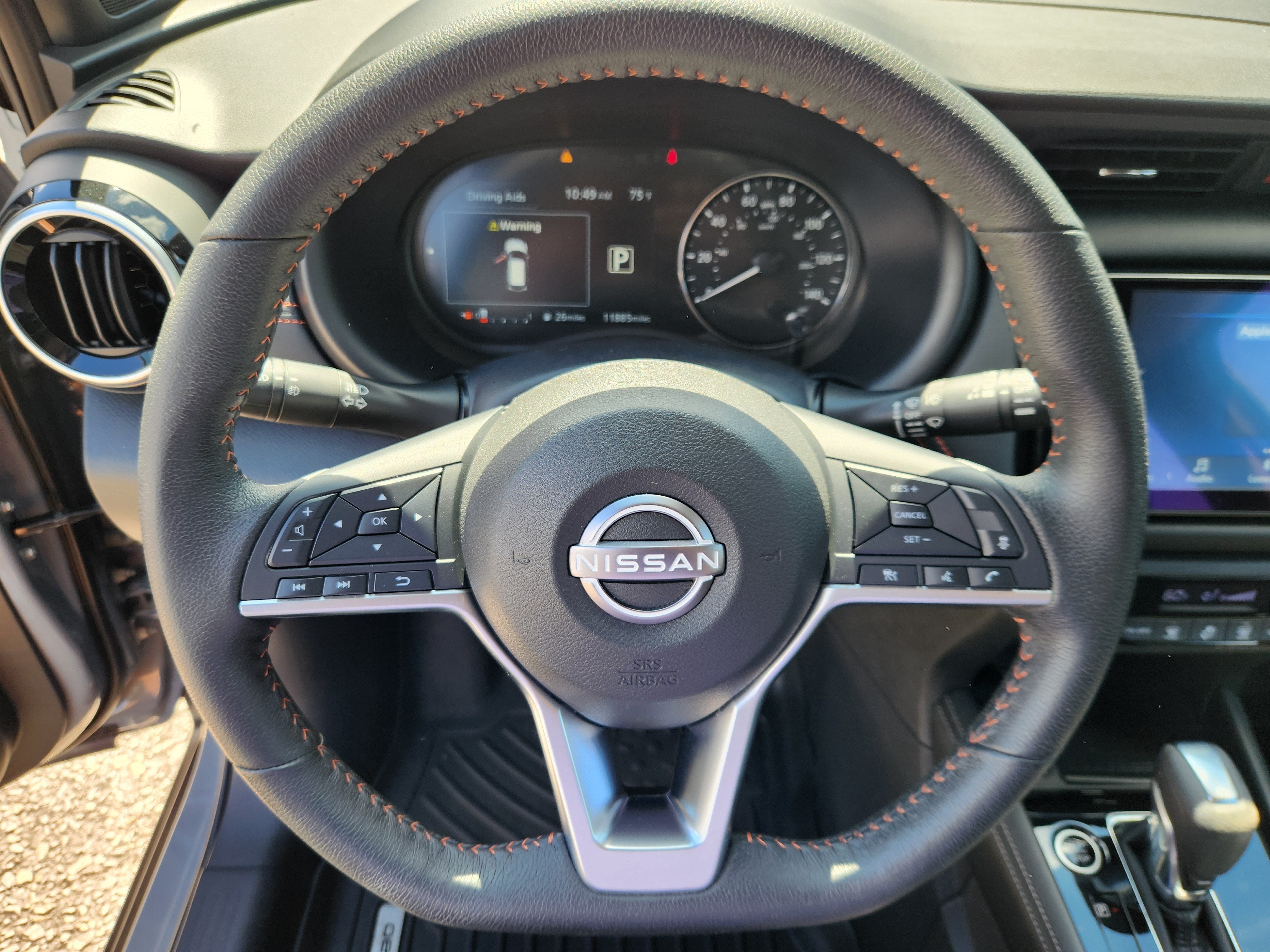 2023 Nissan Kicks SR