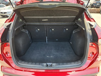 2022 Nissan Kicks SR