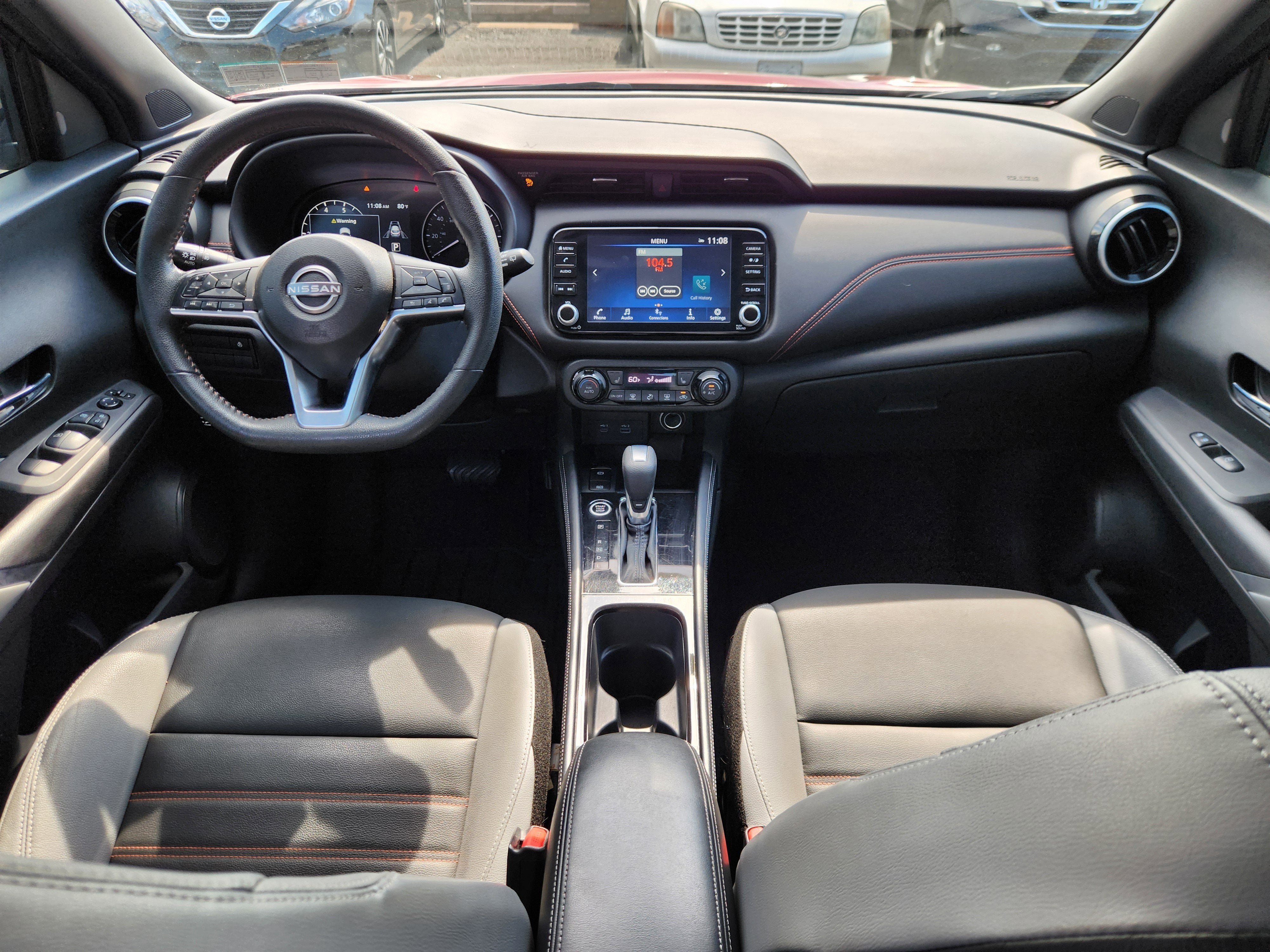 2022 Nissan Kicks SR