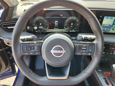 2025 Nissan Kicks SR