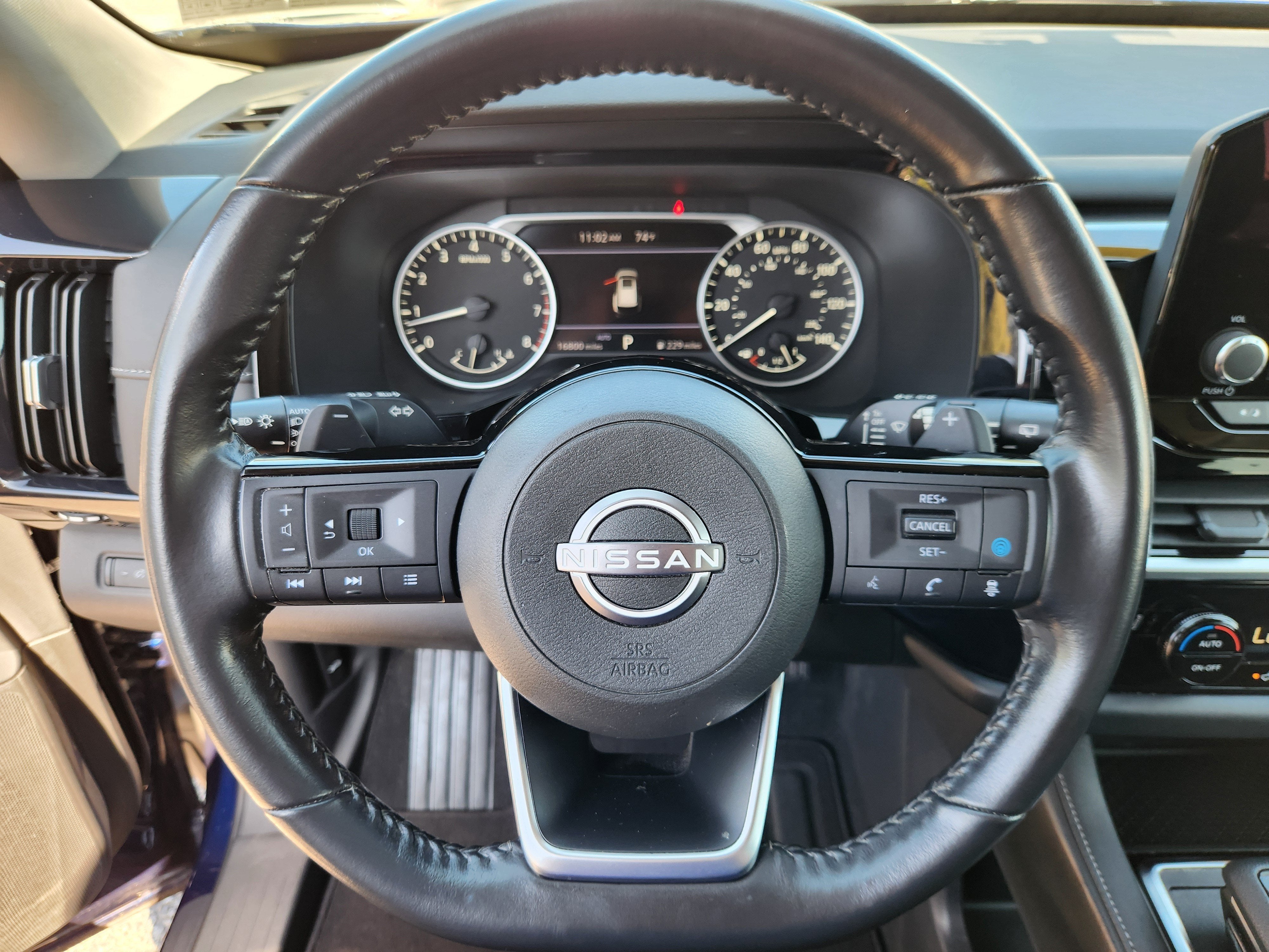 2022 Nissan Pathfinder SV