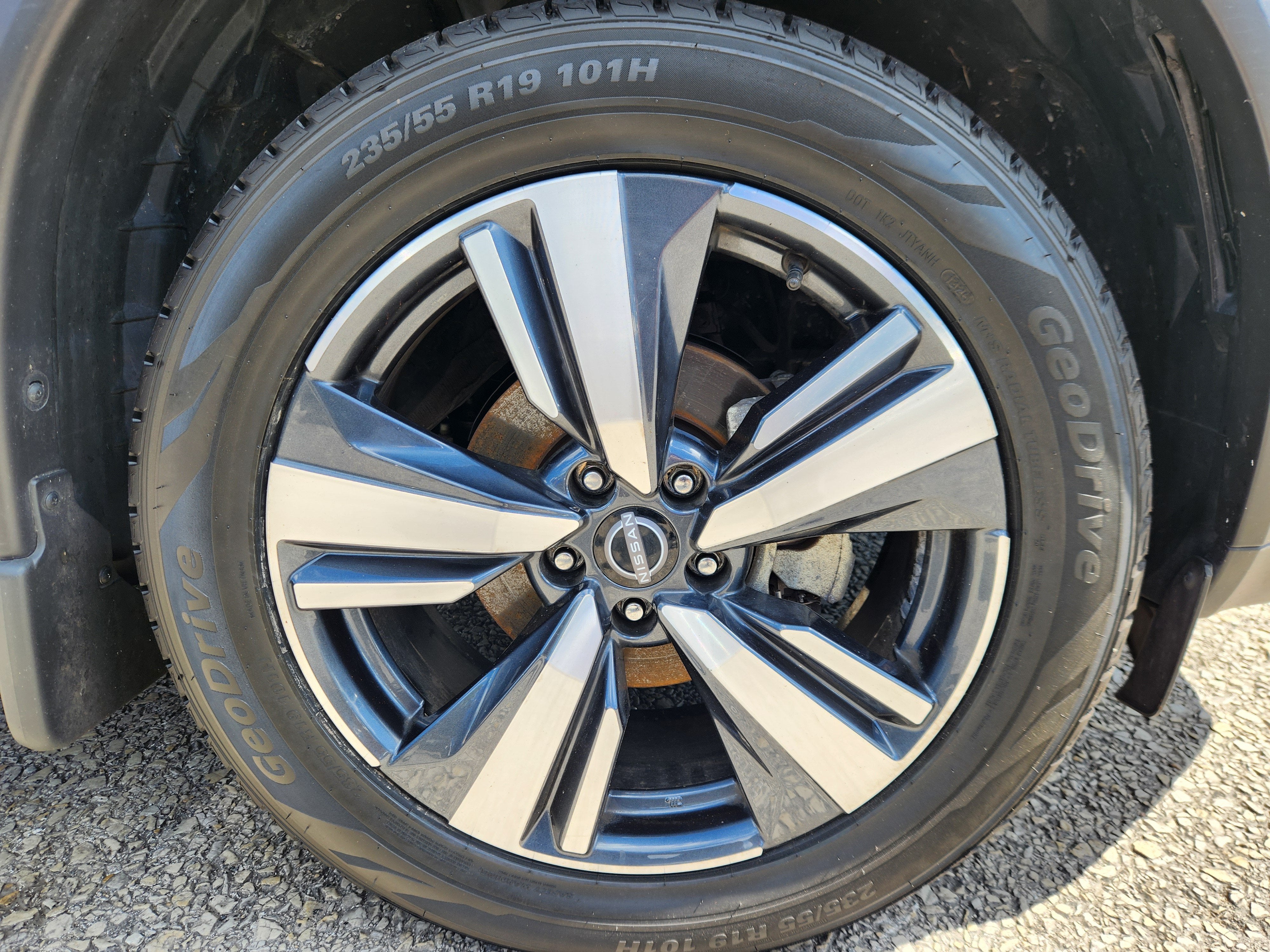 2023 Nissan Rogue SL