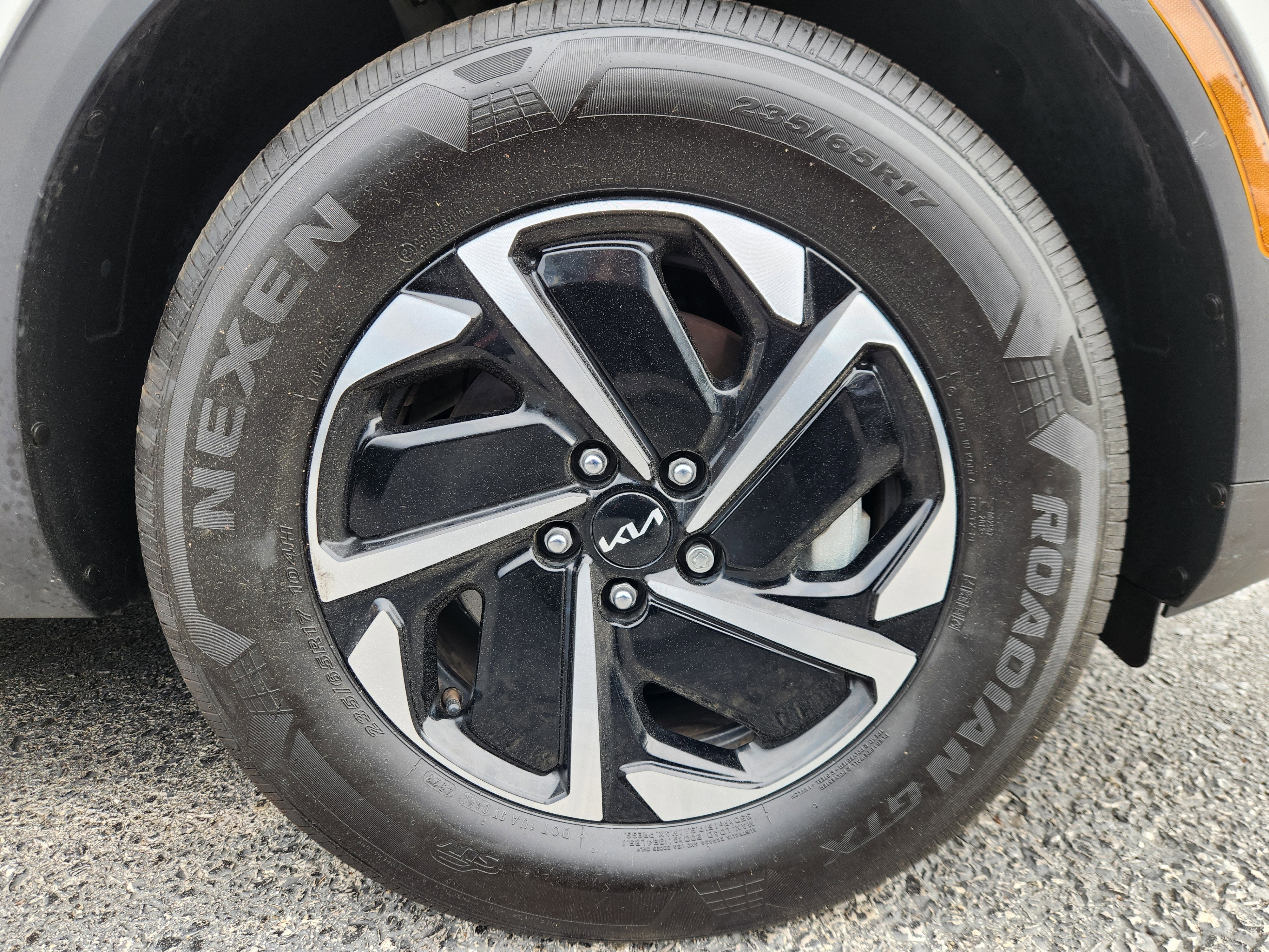 2024 Kia Sportage Hybrid LX