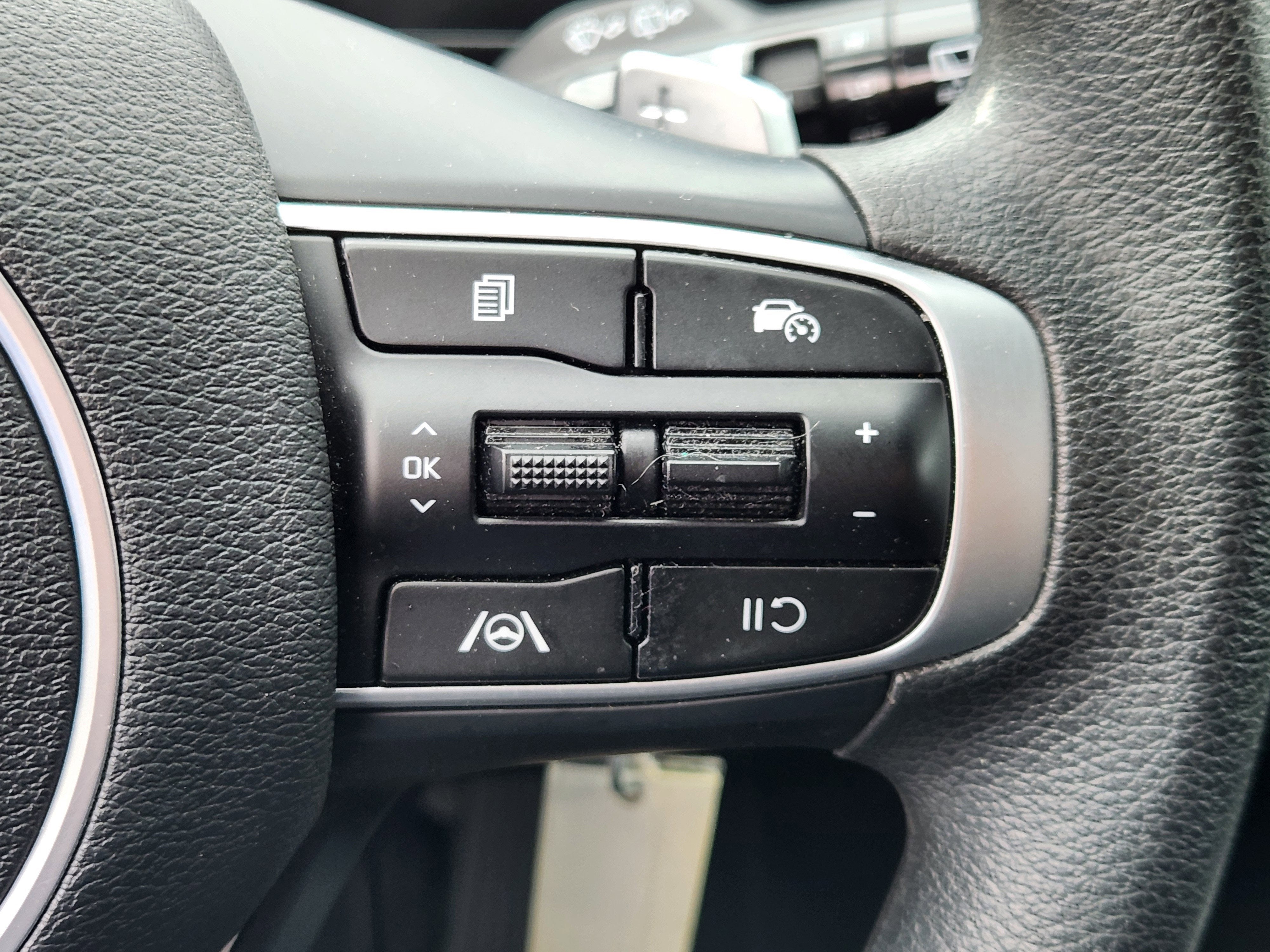 2024 Kia Sportage Hybrid LX