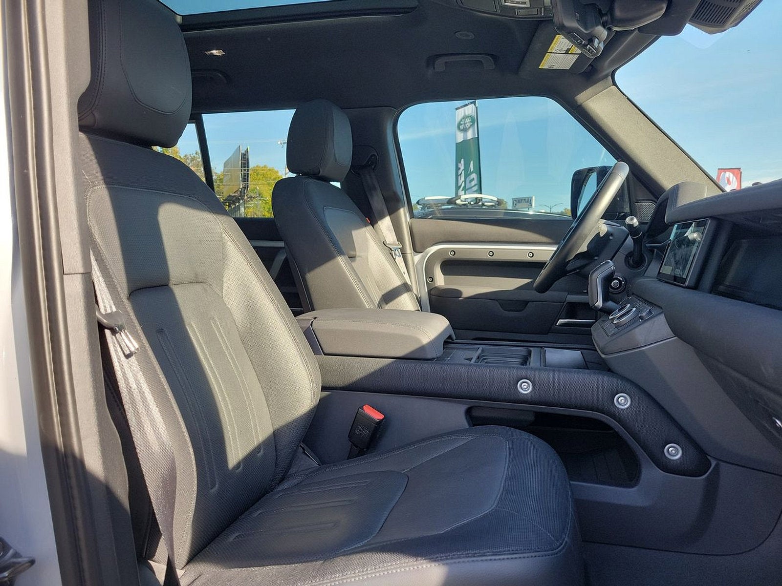 2021 Land Rover Defender X-Dynamic SE