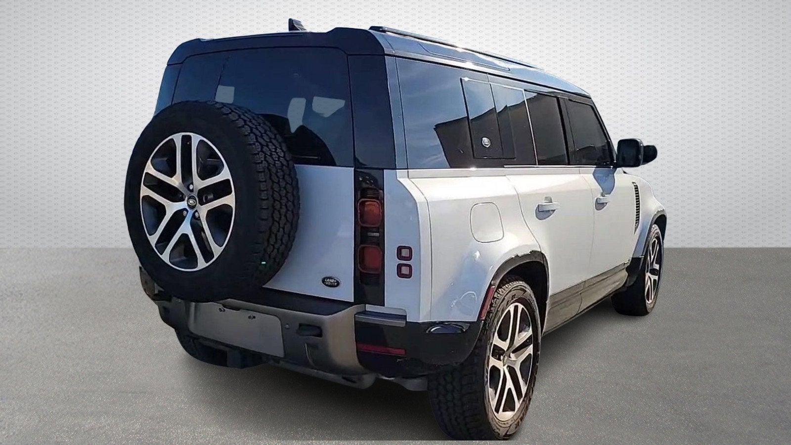 2021 Land Rover Defender X-Dynamic SE