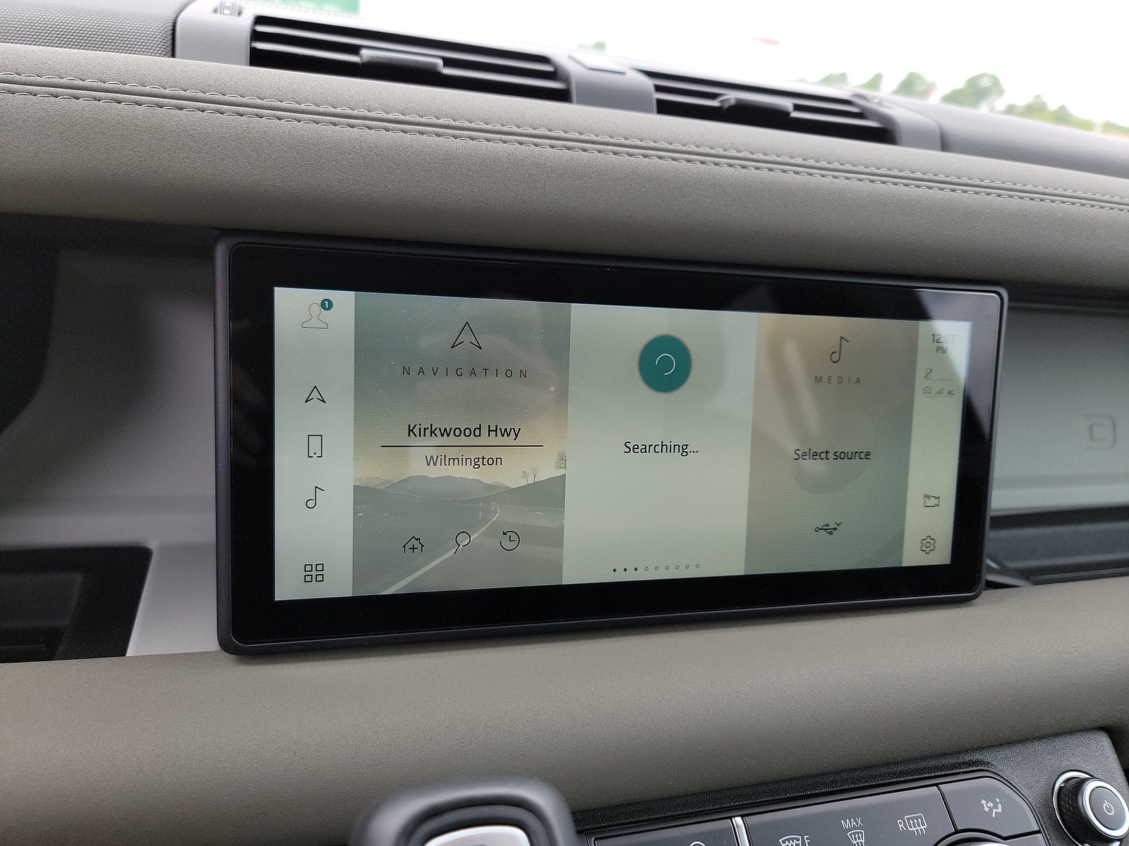 2020 Land Rover Defender SE