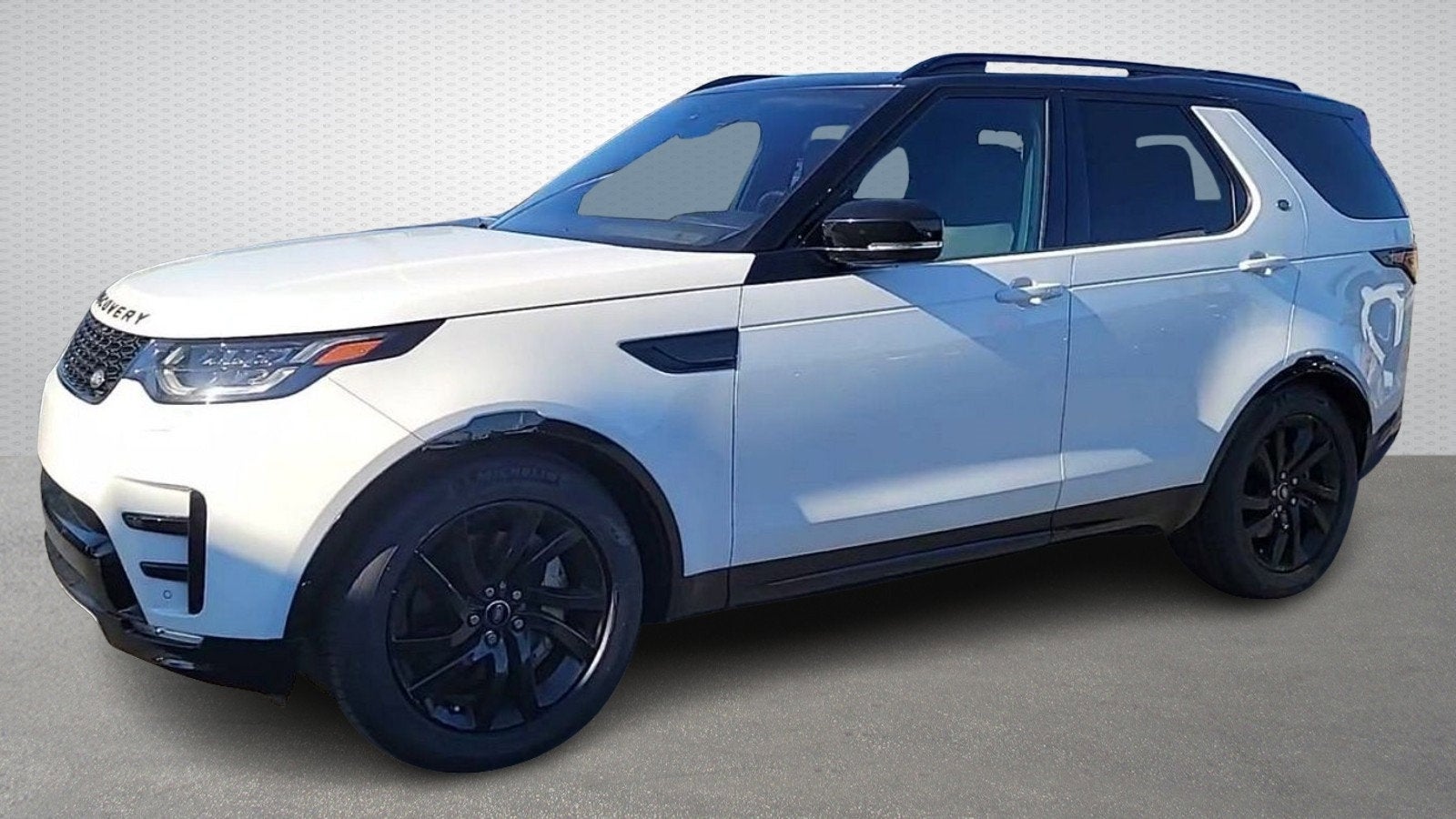 2020 Land Rover Discovery Landmark Edition