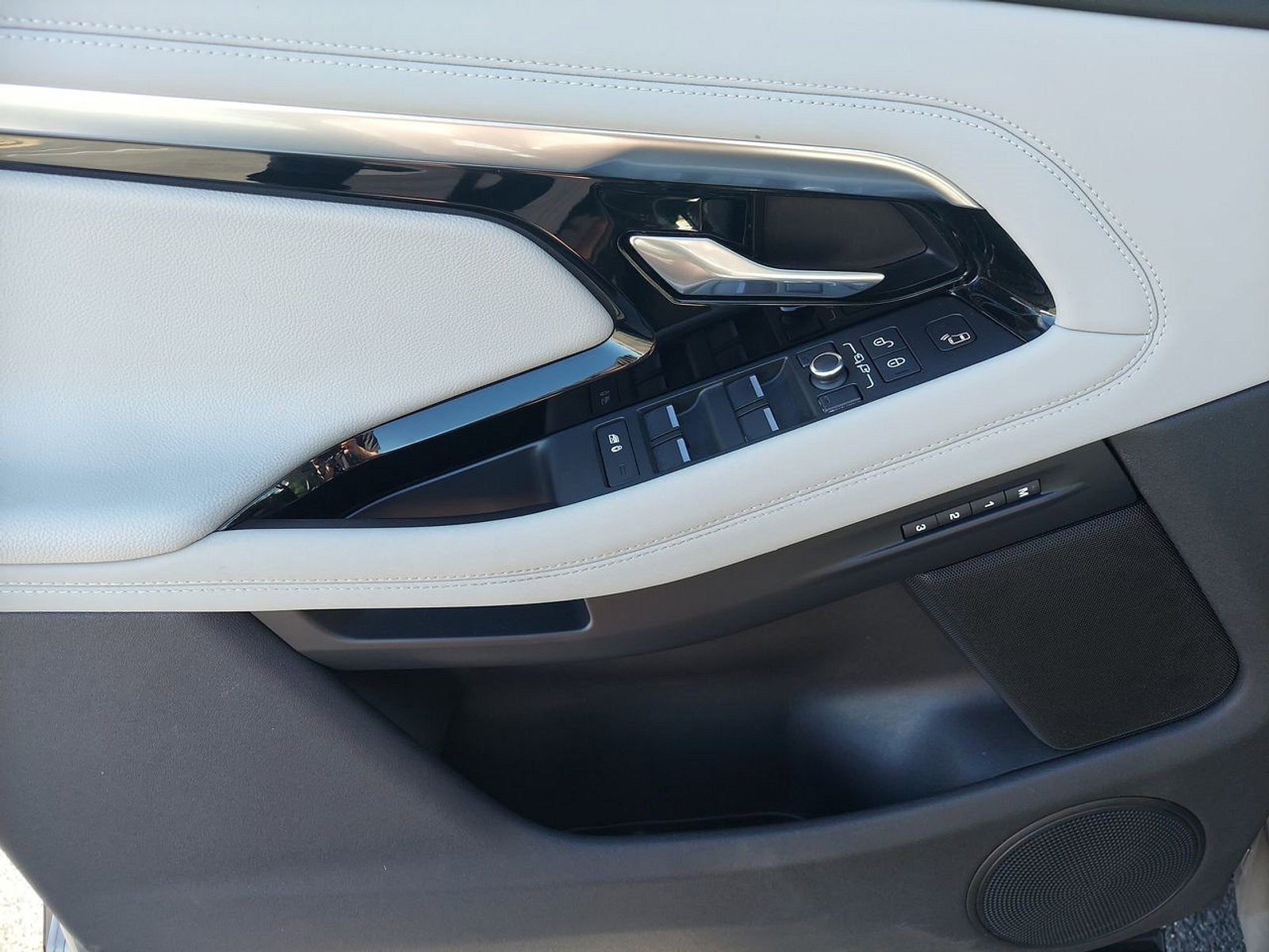 2020 Land Rover Range Rover Evoque SE