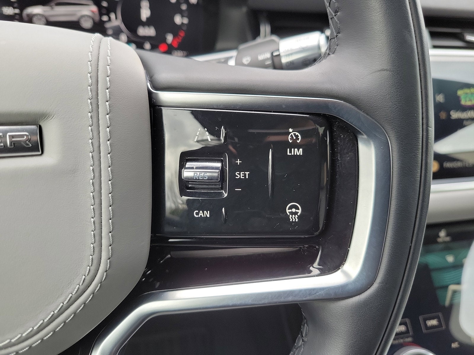 2022 Land Rover Range Rover Evoque SE