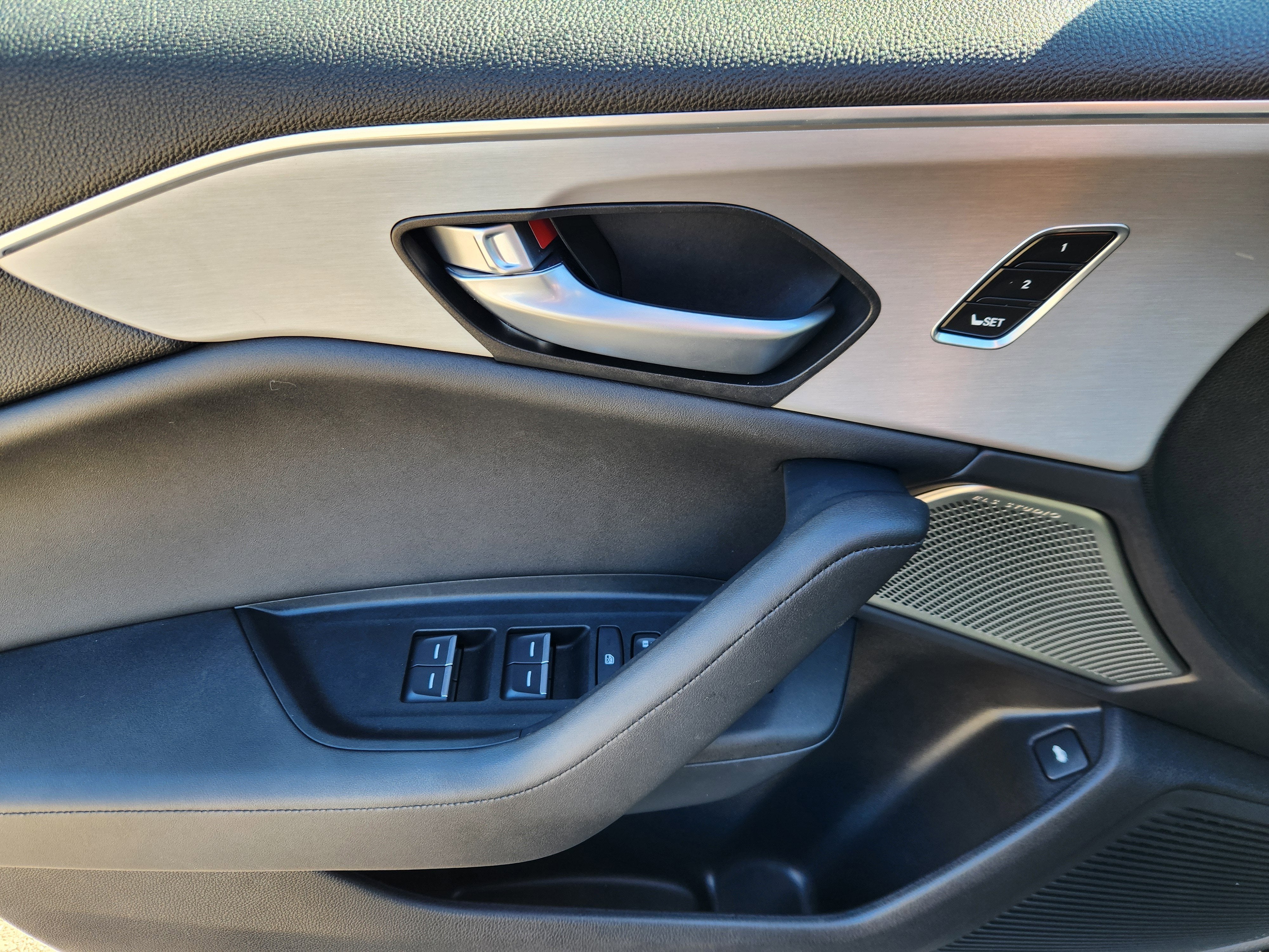 2025 Acura TLX Technology Package