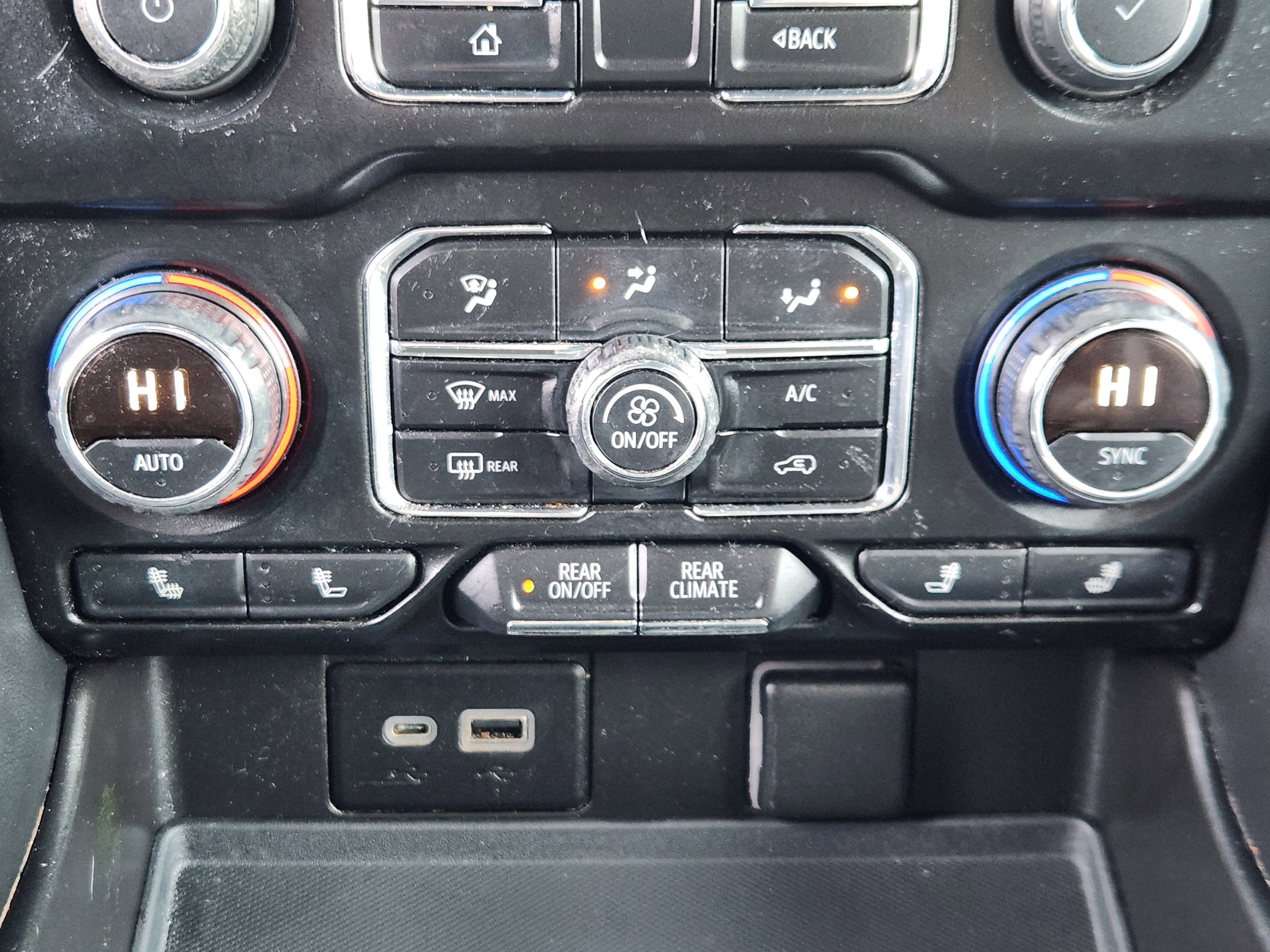 2021 Chevrolet Suburban RST