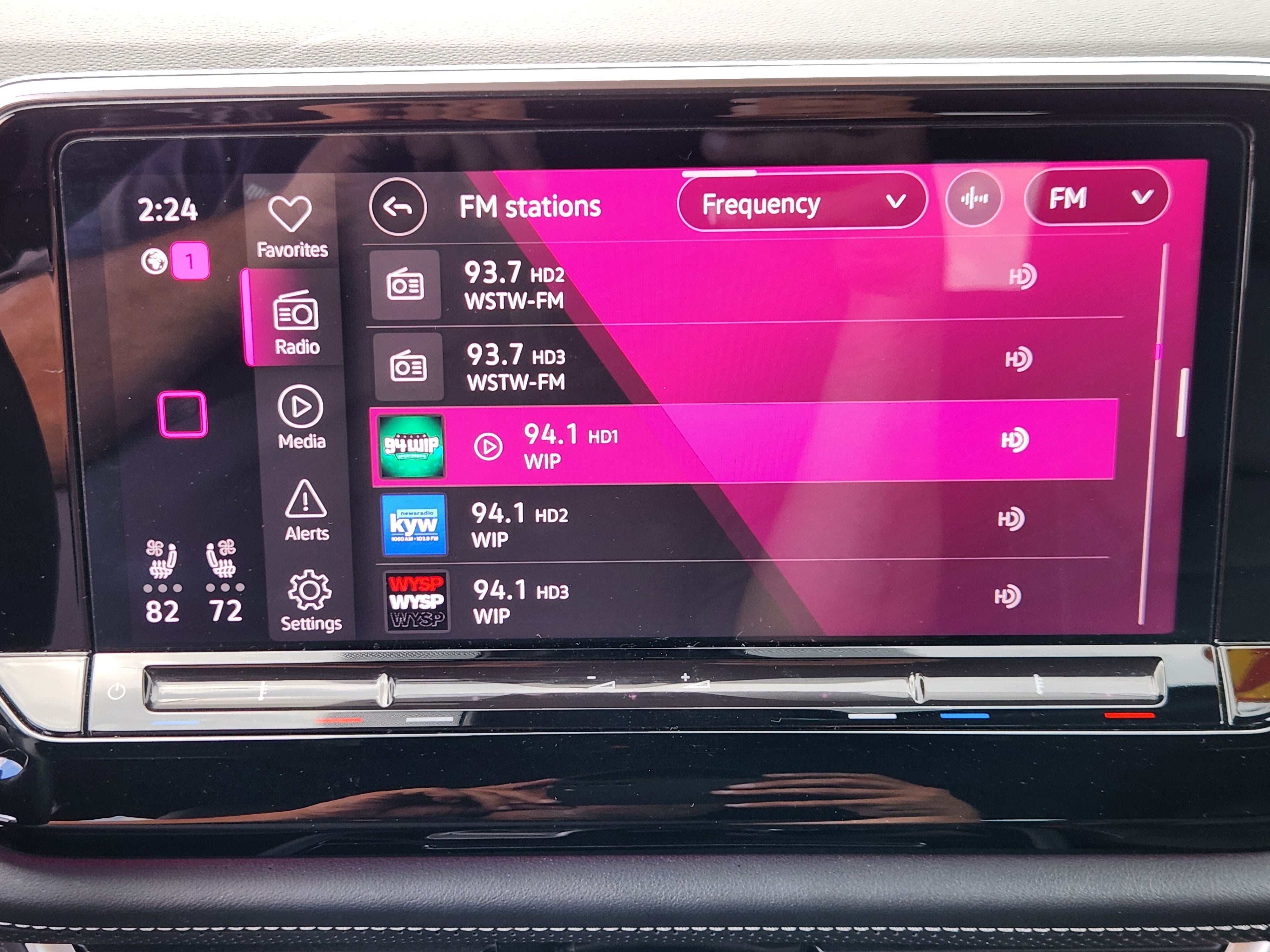 2024 Volkswagen Atlas Cross Sport 2.0T SEL R-Line