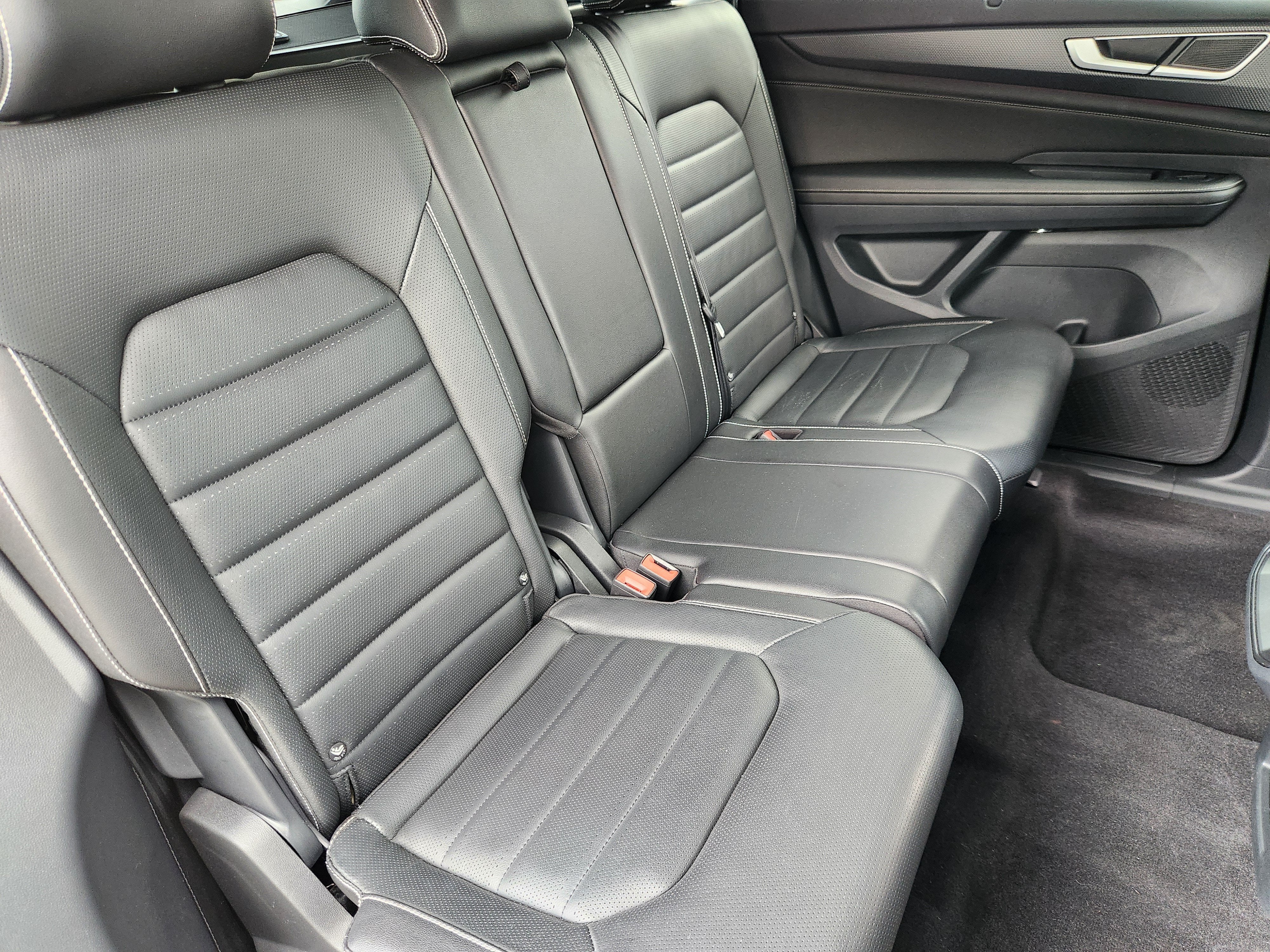 2024 Volkswagen Atlas Cross Sport 2.0T SEL R-Line