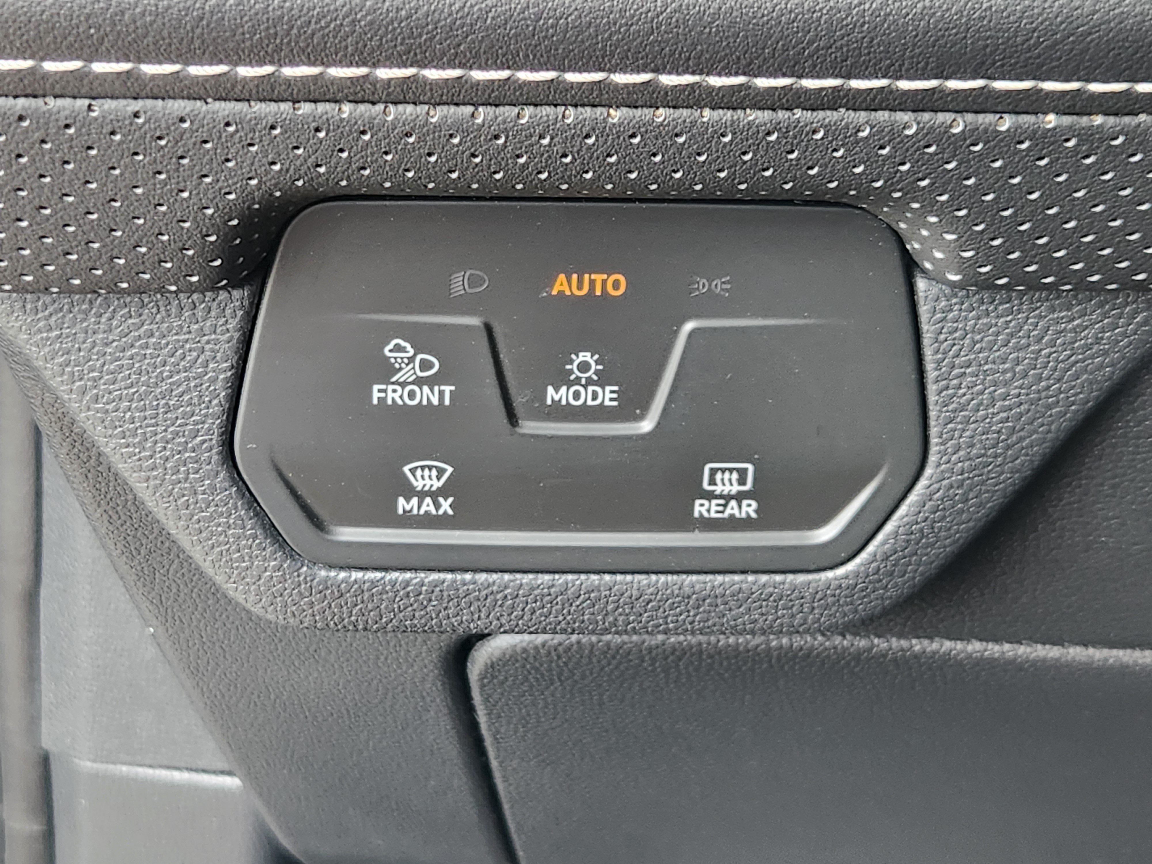 2024 Volkswagen Atlas Cross Sport 2.0T SEL R-Line
