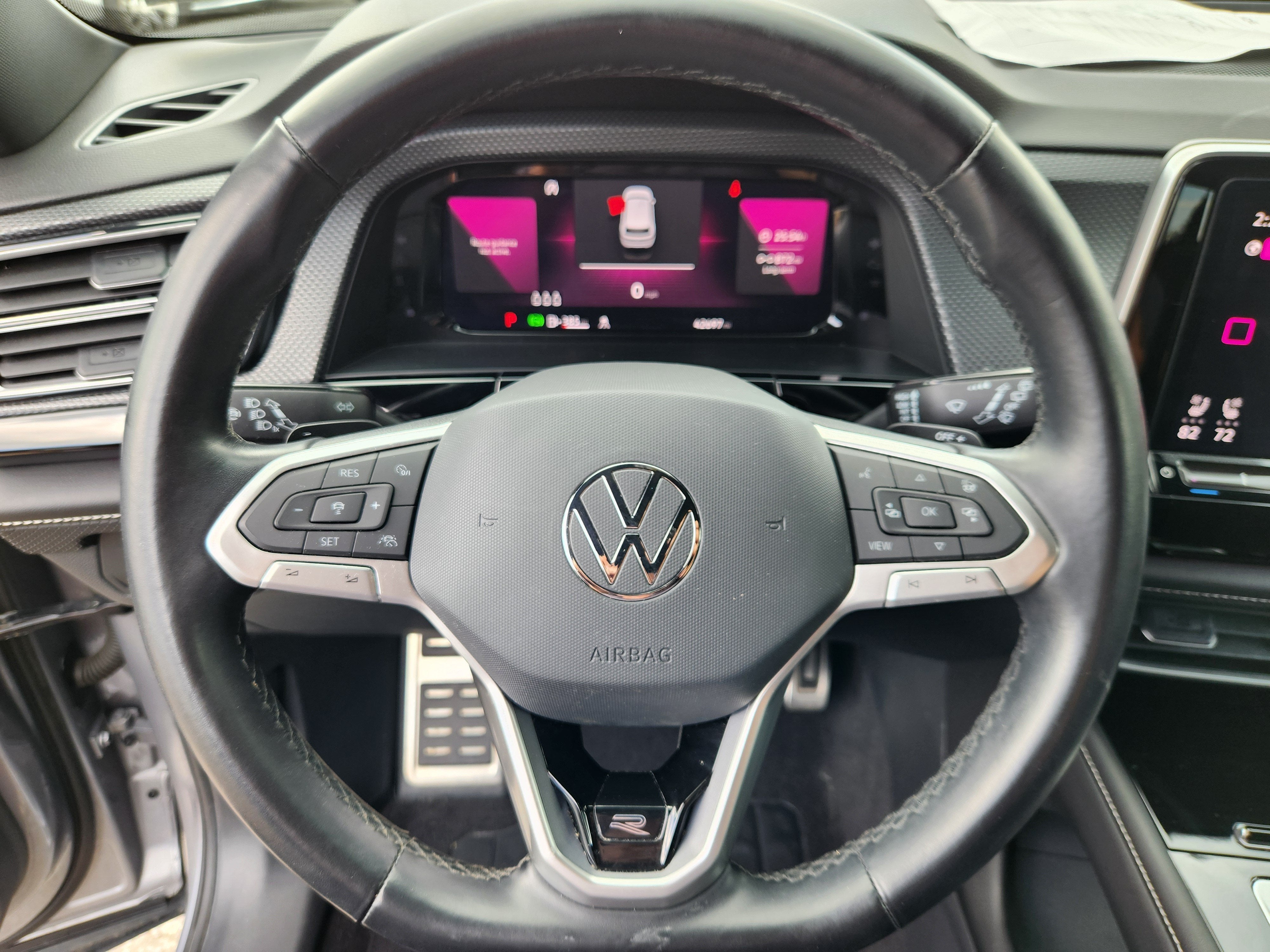 2024 Volkswagen Atlas Cross Sport 2.0T SEL R-Line