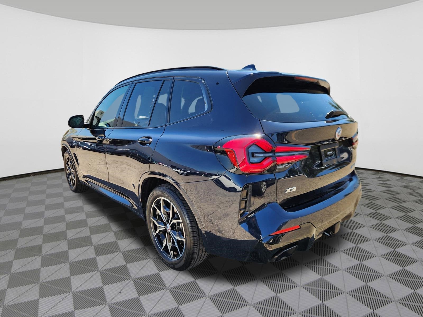 2023 BMW X3 M40i