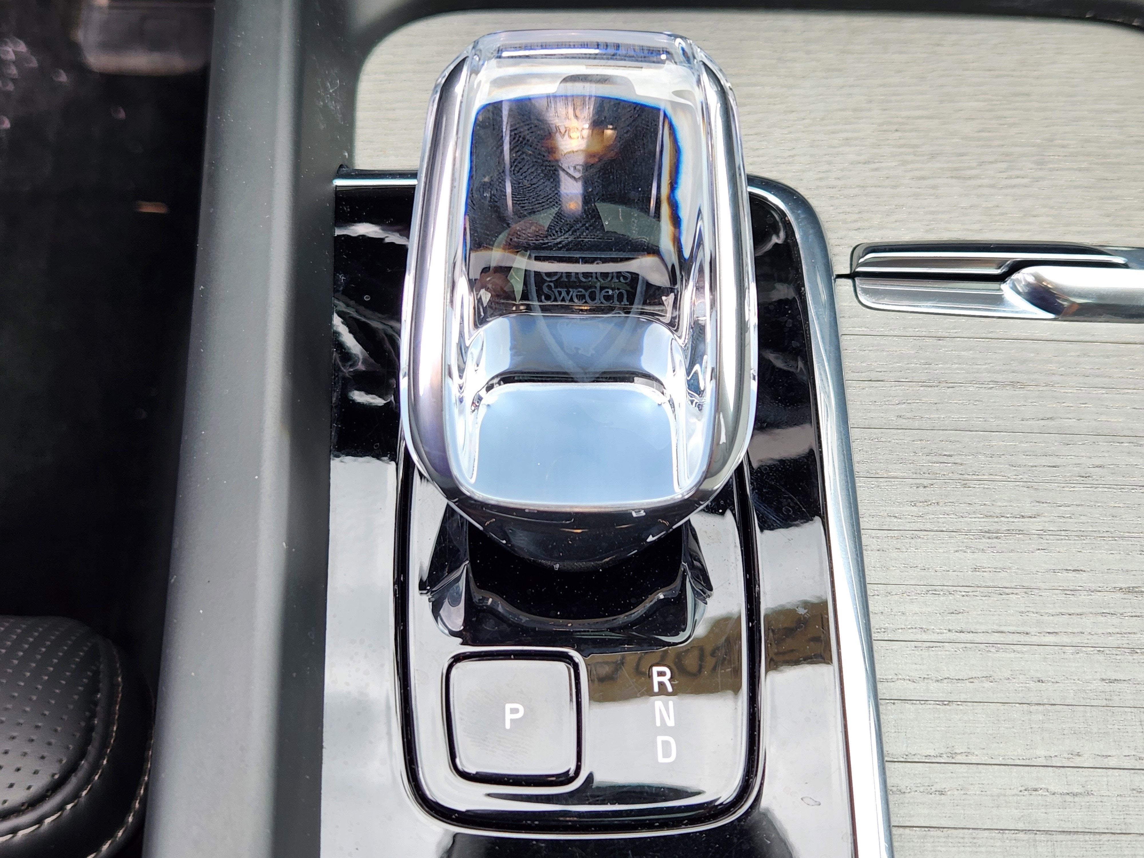 2025 Volvo XC60 B5 Ultra