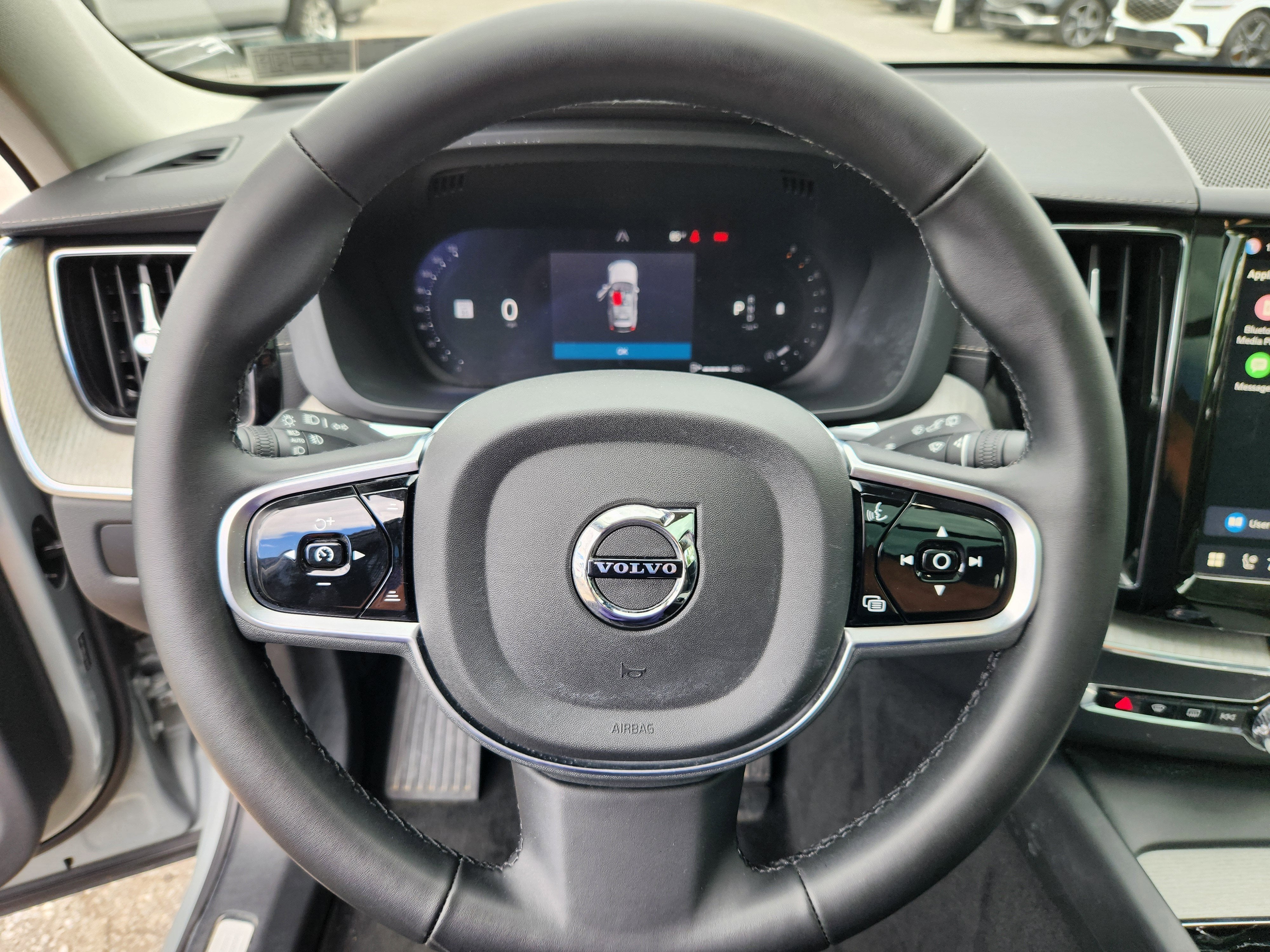 2025 Volvo XC60 B5 Ultra
