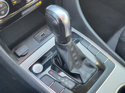 2022 Volkswagen Passat 2.0T SE