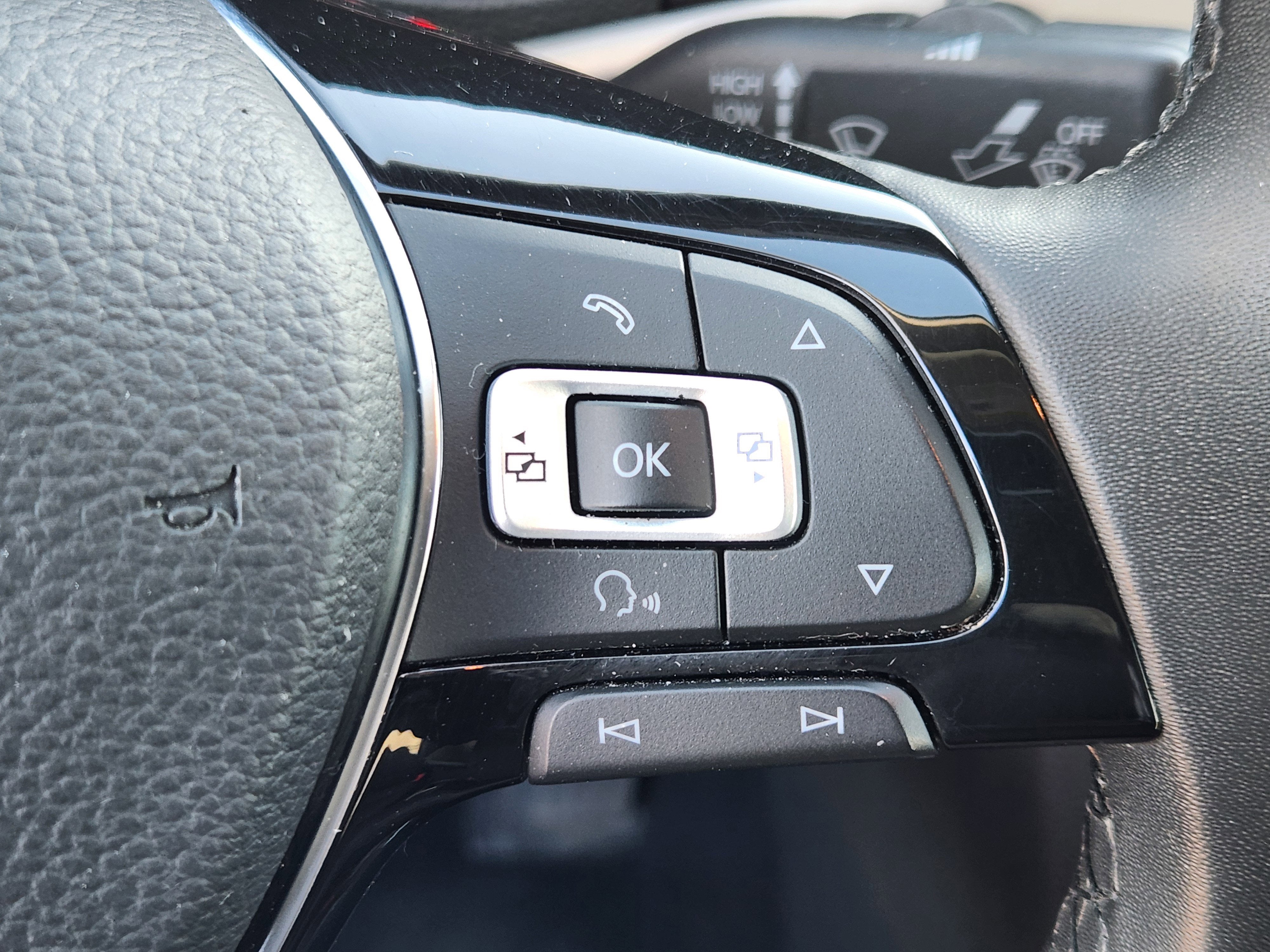 2022 Volkswagen Passat 2.0T SE