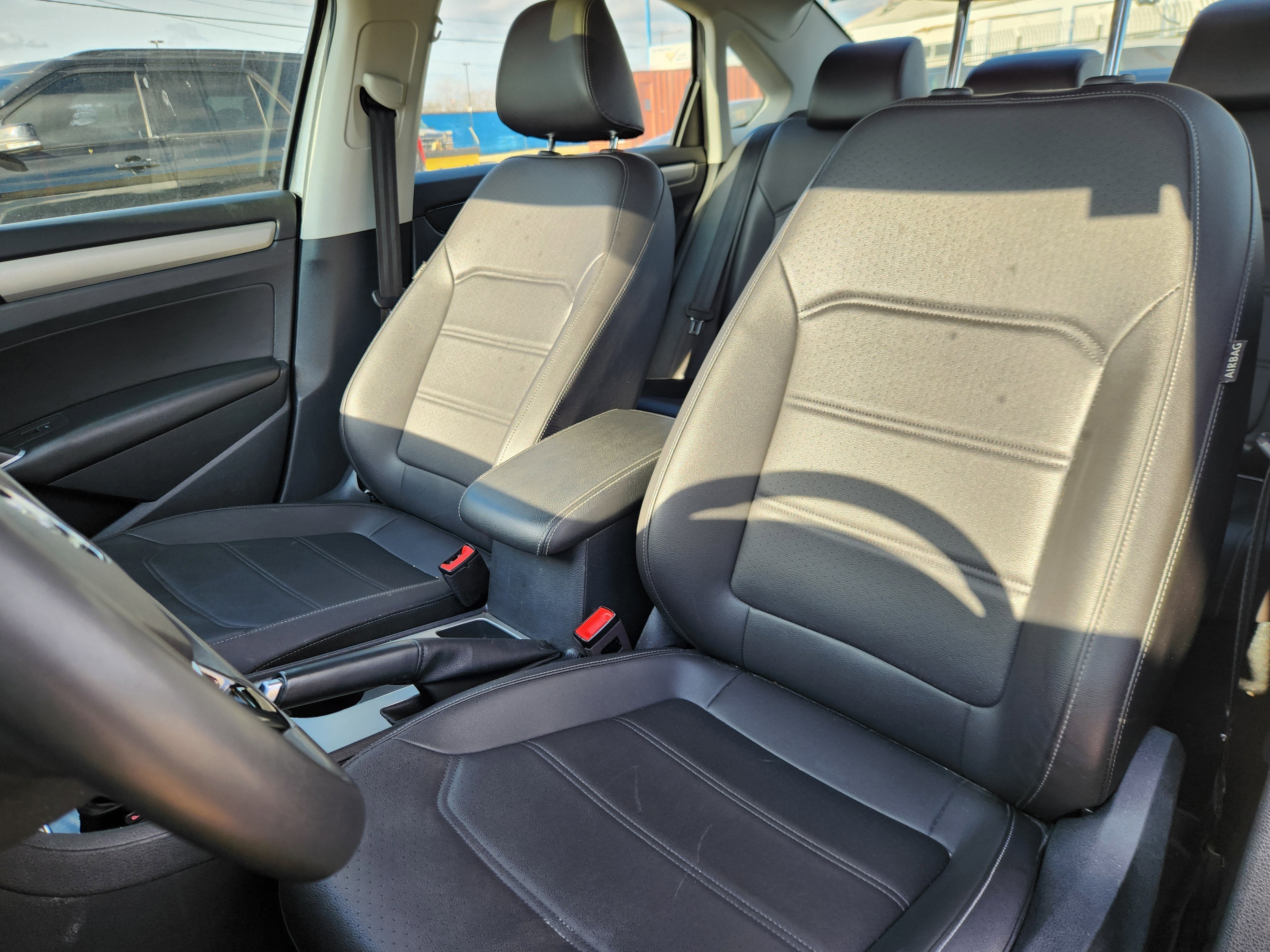 2022 Volkswagen Passat 2.0T SE