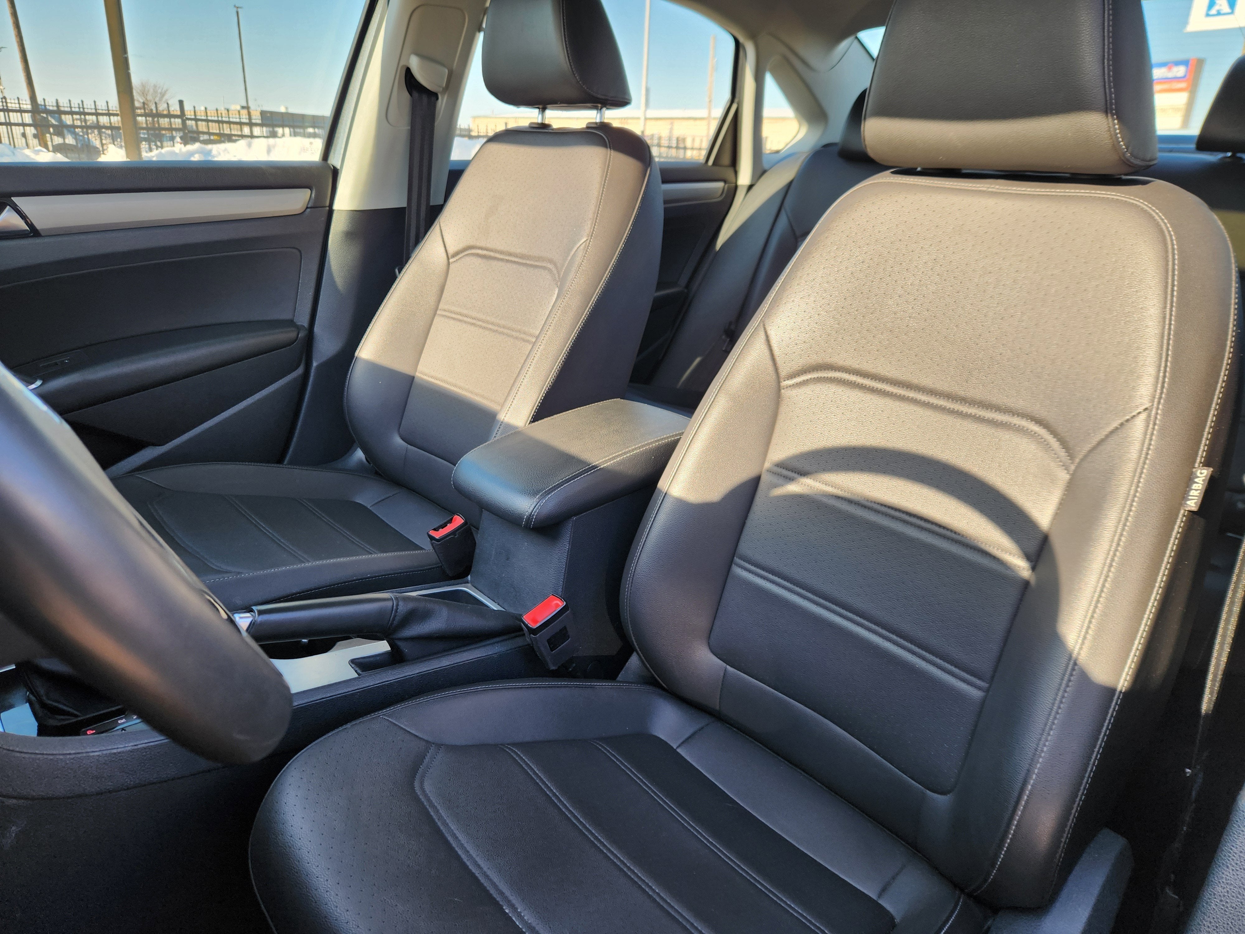 2022 Volkswagen Passat 2.0T SE